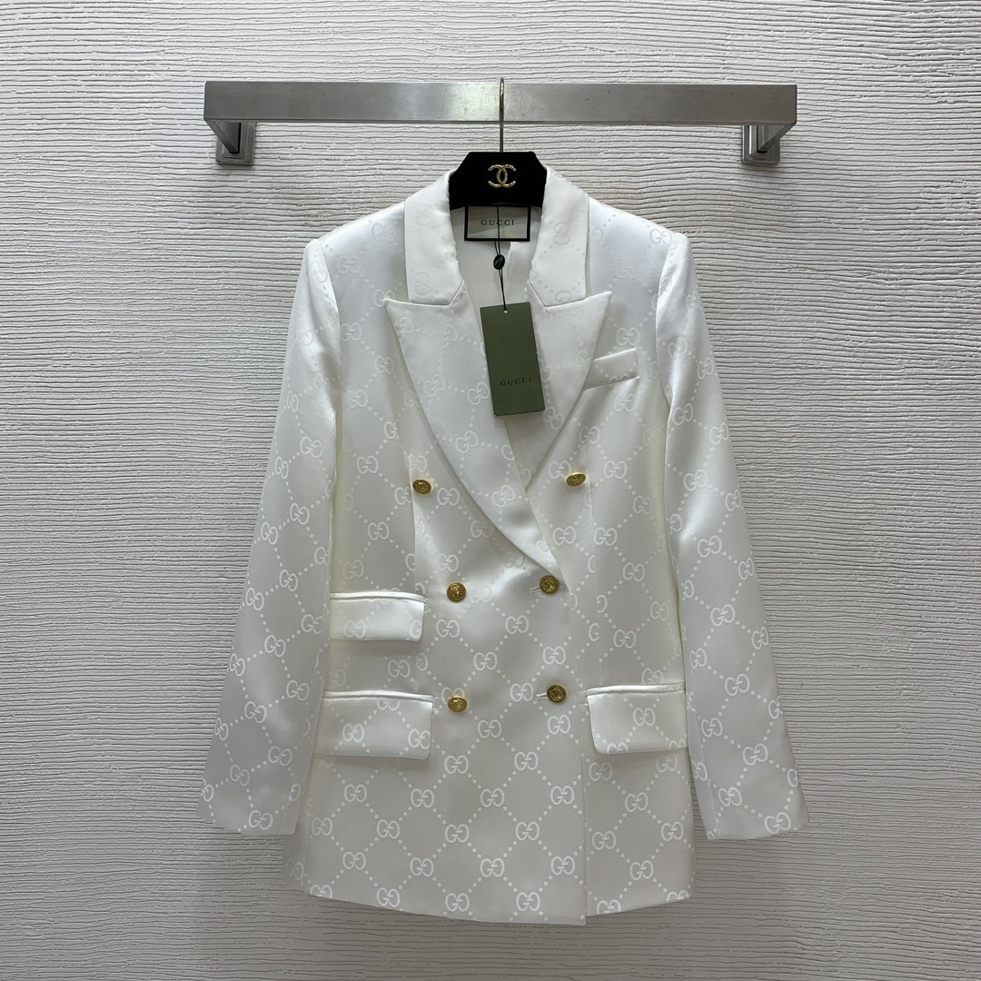 NO:313487,Model number G24101783 GUCC* Exclusive high-end customized quality acetate fabric feels silky and comfortable and super high-end!  Shoulder pad design right angle shoulder double-breasted long sleeve mid-length jacket!  Black, beige, (M size bust 96, waist 86, sleeve length 57, clothing length 69), gucci, jackets & coats, business suit, alexander wang19860909款号G24101783 GUCC*独家精品高端定制质量醋酸面料手感丝滑舒适超高级！垫肩设计直角肩双排扣长袖西装中长款外套！黑色、米色、（M码胸围96,腰部86,袖长57,衣长69）,,gucci,jackets & coats,business suit,alexander wang,Women's clothing
