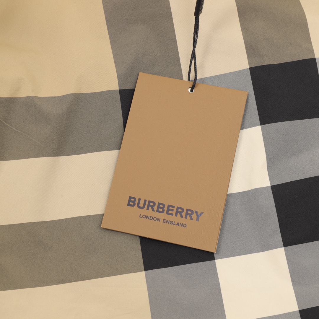 Burberry/巴宝莉 大格子双面穿连帽夹克外套