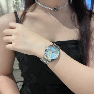 Vivienne Westwood Orb Date Watch detail 3