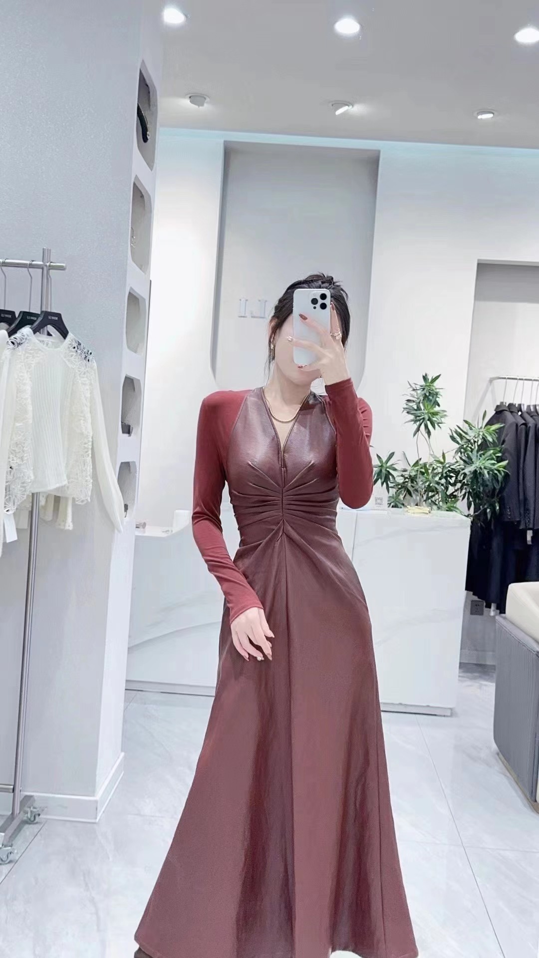 High-Quality Women’s Outfits with Fragrance Bags and Protein-Skin Skirts
