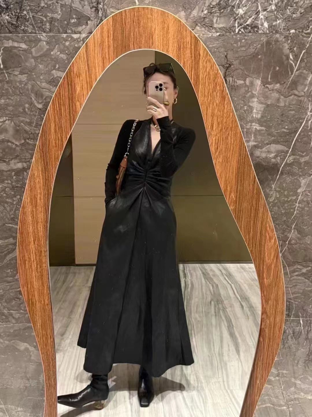 High-Quality Women’s Outfits with Fragrance Dust-Proof Bags and Modern Styles - 图片 2