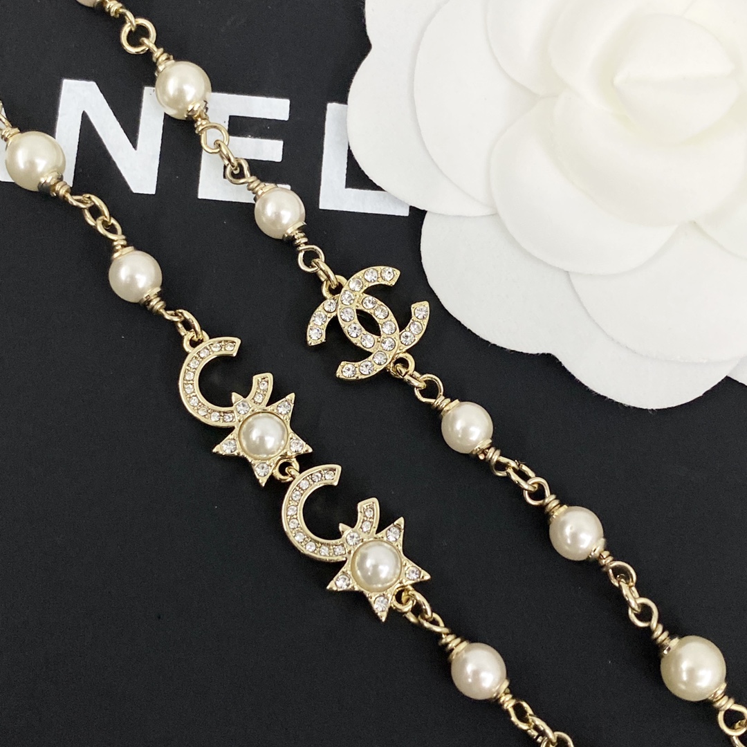 CHAN 24 Double C Star Pearl Necklace - Elegant & Playful Design 6 i1728893499 3217 4