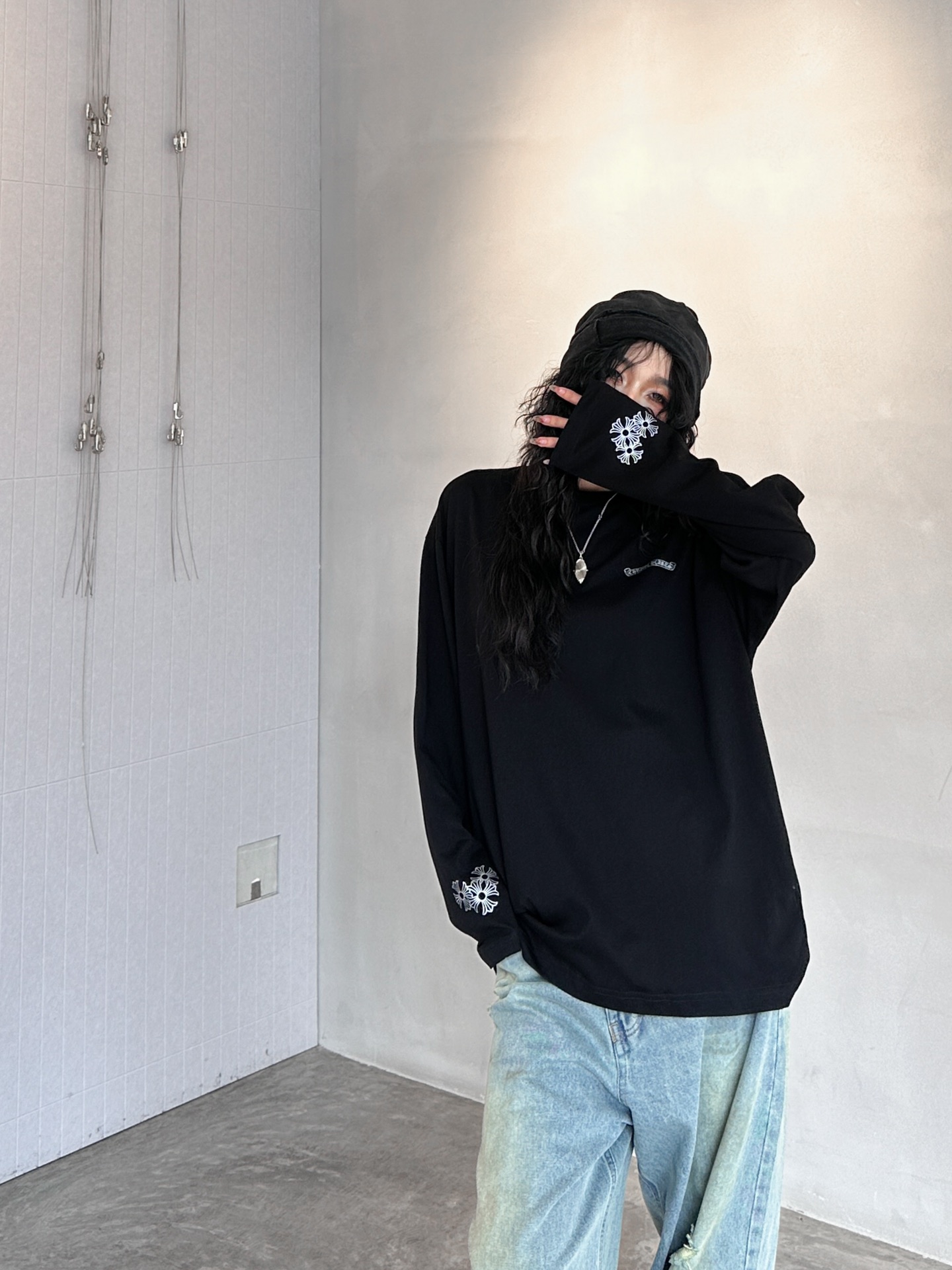 克罗心✝️｜新款长袖t恤，纯棉面料柔软修身，连帽版型运动休闲，胸前后背经典胶印logo设计，尺码Sml 