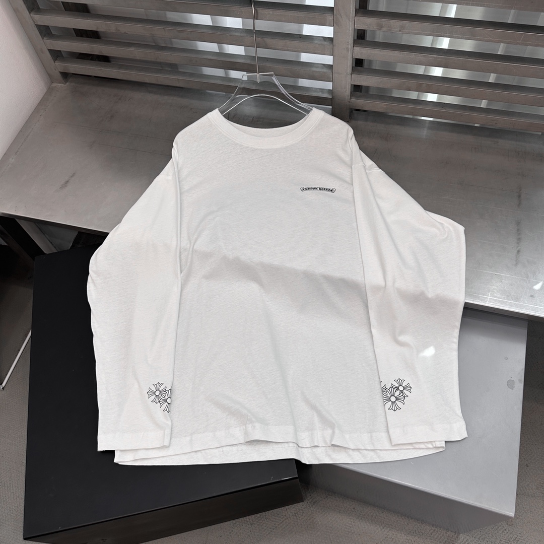 克罗心✝️｜新款长袖t恤，纯棉面料柔软修身，连帽版型运动休闲，胸前后背经典胶印logo设计，尺码Sml 