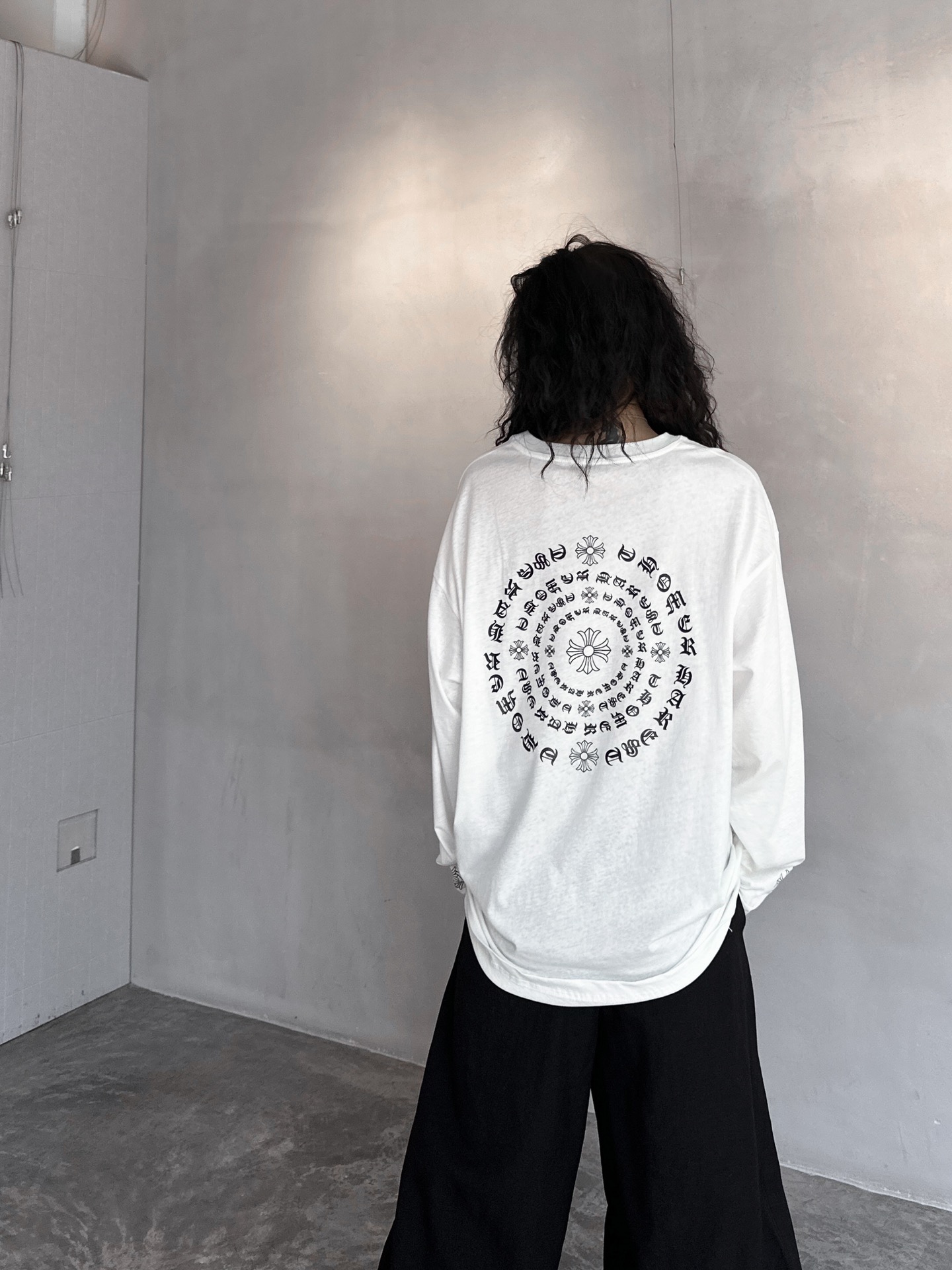 克罗心✝️｜新款长袖t恤，纯棉面料柔软修身，连帽版型运动休闲，胸前后背经典胶印logo设计，尺码Sml 