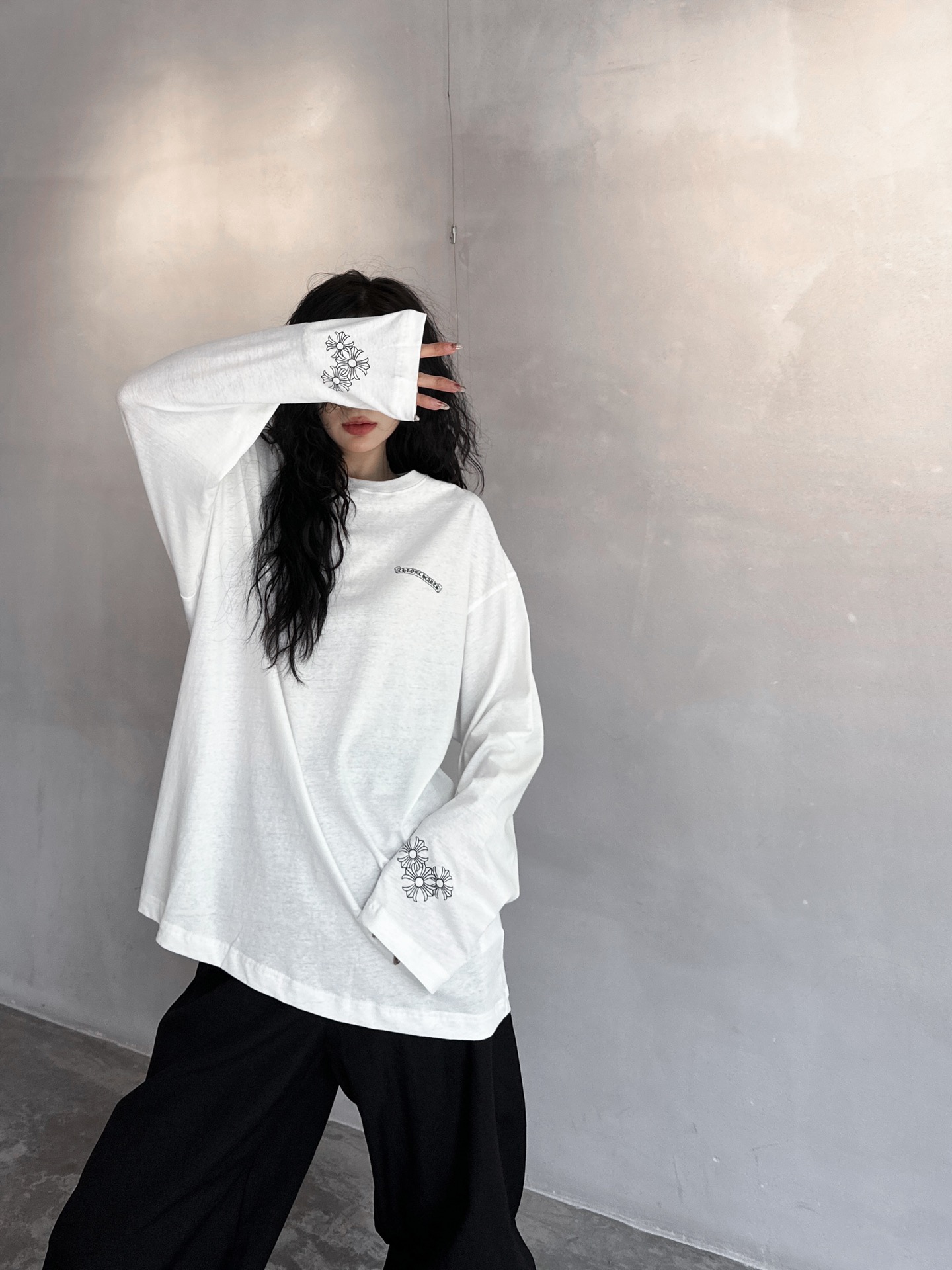 克罗心✝️｜新款长袖t恤，纯棉面料柔软修身，连帽版型运动休闲，胸前后背经典胶印logo设计，尺码Sml 