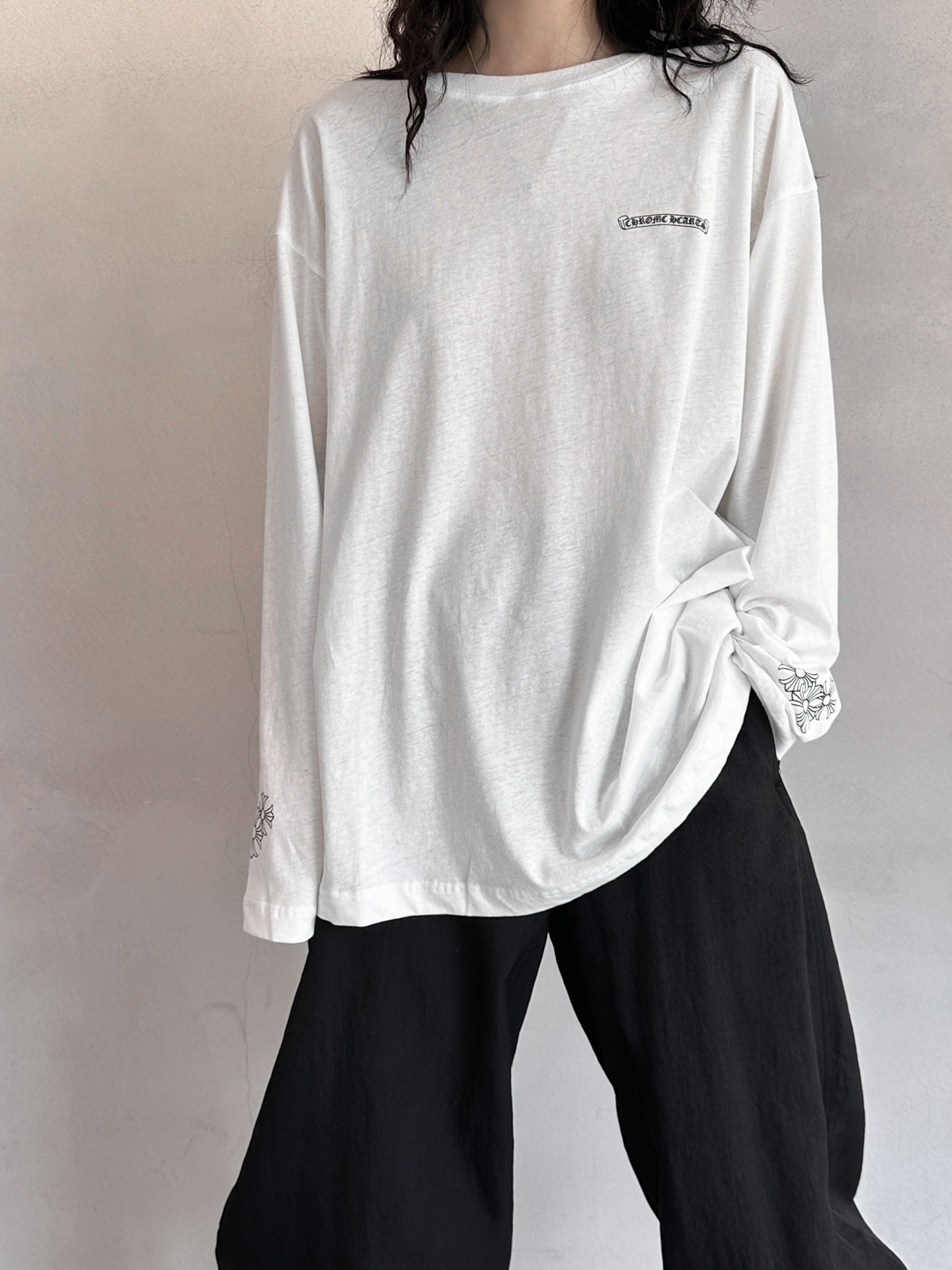 克罗心✝️｜新款长袖t恤，纯棉面料柔软修身，连帽版型运动休闲，胸前后背经典胶印logo设计，尺码Sml 