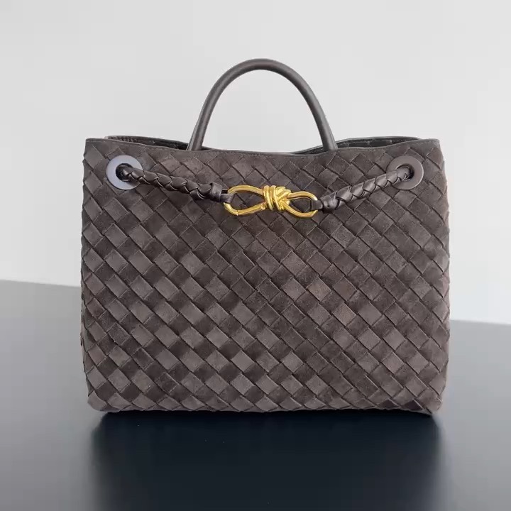 Bottega Veneta Who understands the high-end sense of Hanli and Hanqi? Get the Autumn and Winter Atmosphere