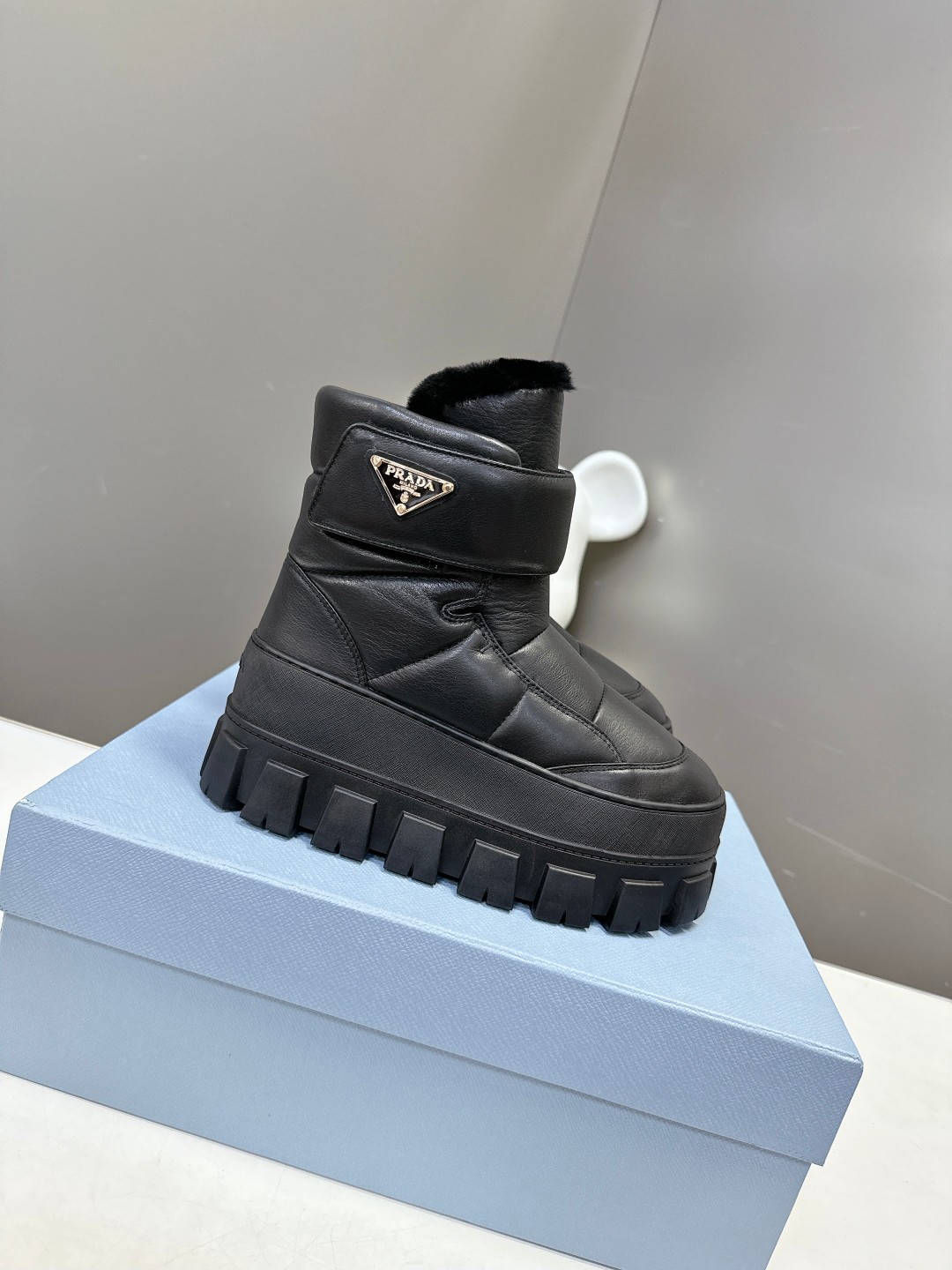 Luxury Shop
 Prada Snow Boots Cowhide Rubber Wool Vintage