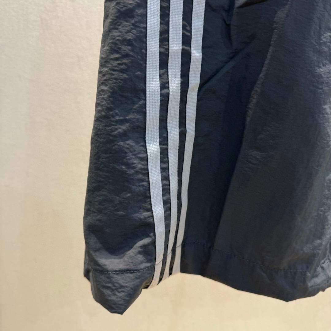 Adidas Pants with Heavy Work Embroidery in Black/Silver Grey – Quality and Comfort. - 图片 5