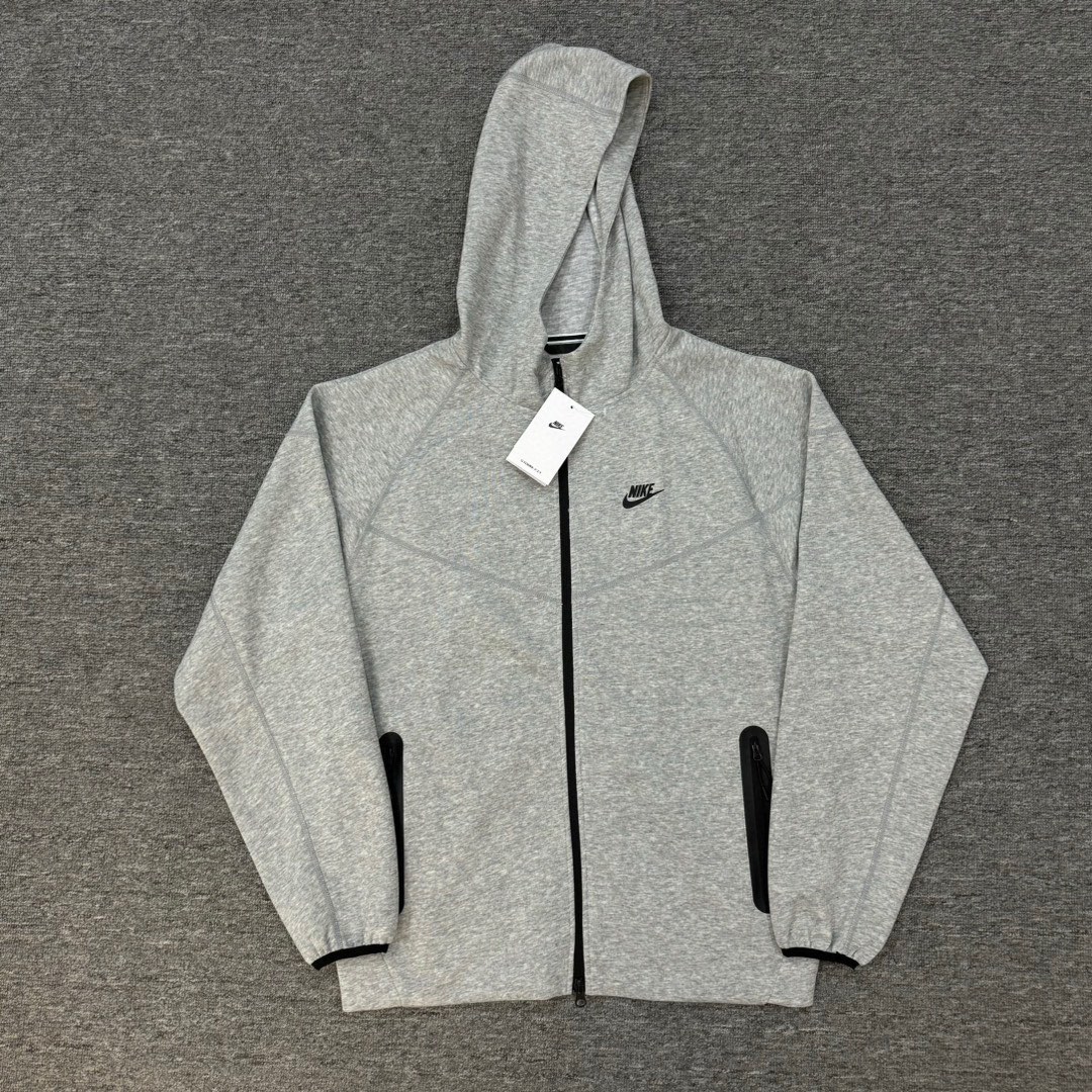 Nike Men's Tech Fleece Full-Zip Hoodie, Embroidered Logo, Lightweight Fabric 6 i1729009964 3152 4