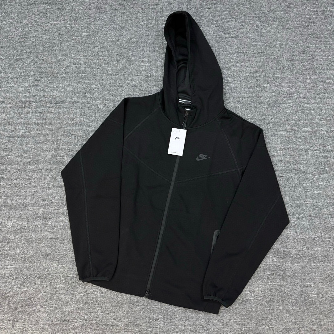 Nike Men's Tech Fleece Full-Zip Hoodie, Embroidered Logo, Lightweight Fabric 4 i1729009964 8879 2