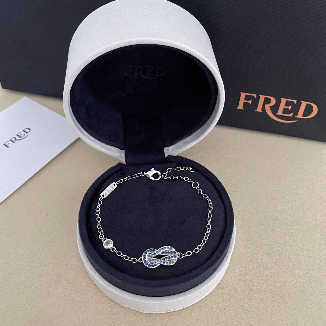 Louis Vuitton Haute Couture Haute Couture Fine Jewelry Necklace Bracelet 6
