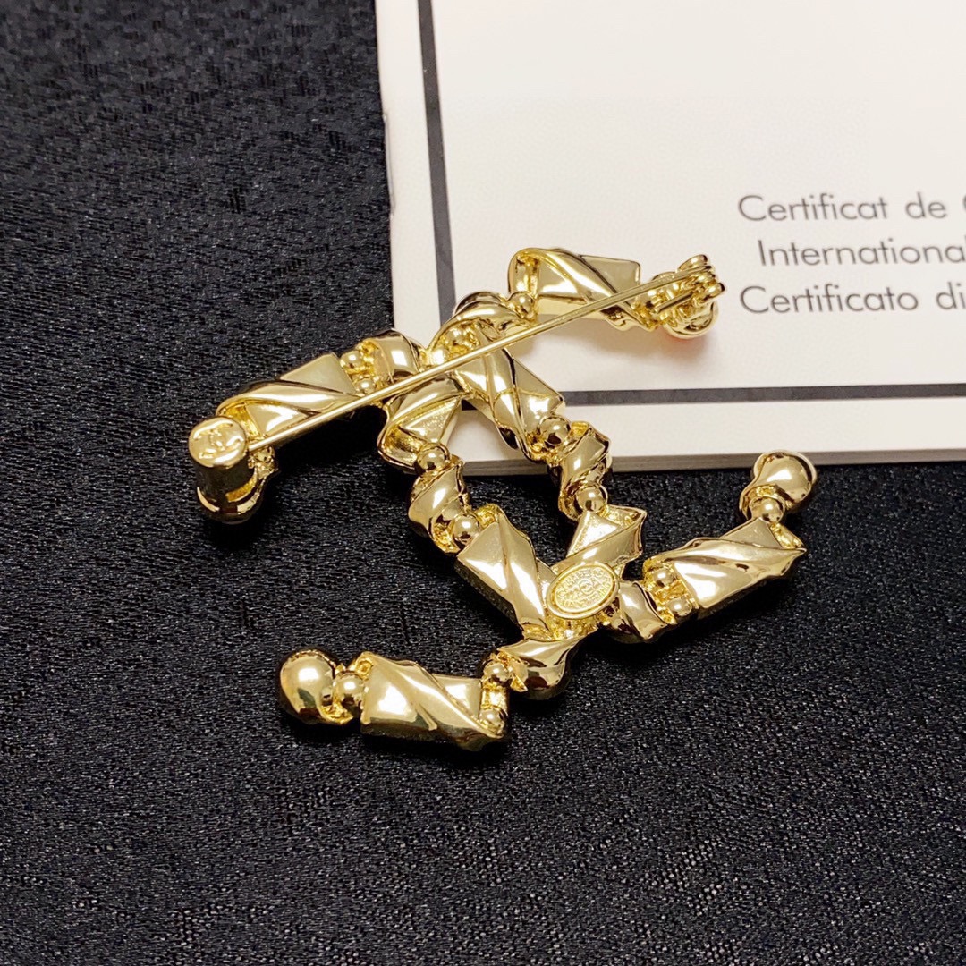 CHANEL 🇫🇷 New boutique collection pearl and crystal brooch—an accessory t - Jewelry 5
