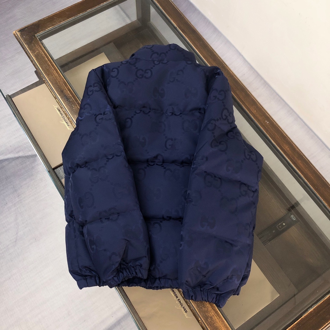 🆕🆕🆕🔥 GUCCI 古驰 2025秋冬最新款暗纹提花羽绒服!外层面料采用定制GG帆布属于环保有机棉质