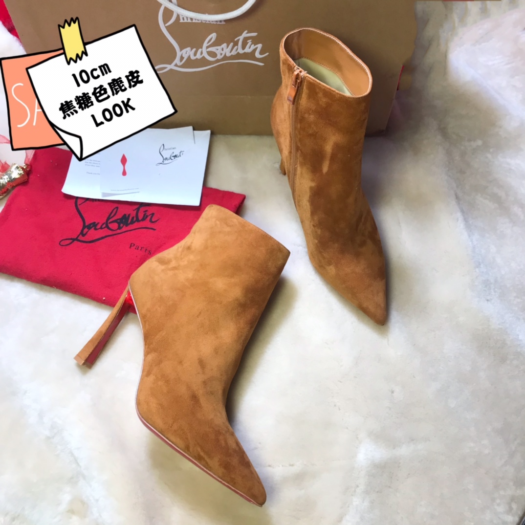 NO:100310,High-end customized autumn and winter classic series!  H10Cm. Size 34-42. Customized leather large sole. X8287-1, caramel color deer leather, official website picture Standard European code Reference: X8287-1 Color:brown/brown Material:sheep leather Lining:goat leather Heel height:10Cm Sole:leather sole Size:EU 34-42 (US 4-11):,,christian louboutin,Leather soles19860909高端订制 秋冬精典款系列！ H10Cm.尺码34-42码.真皮大底订制款.X8287-1,焦糖色鹿皮, 官网图 标准欧码 Reference:X8287-1 Color:brown/brown Material:sheep leather Lining:goat leather Heel heigh:10Cm Sole:leather sole Size:EU 34－42（US 4一11) :,,christian louboutin,Leather soles,Women's Shoes