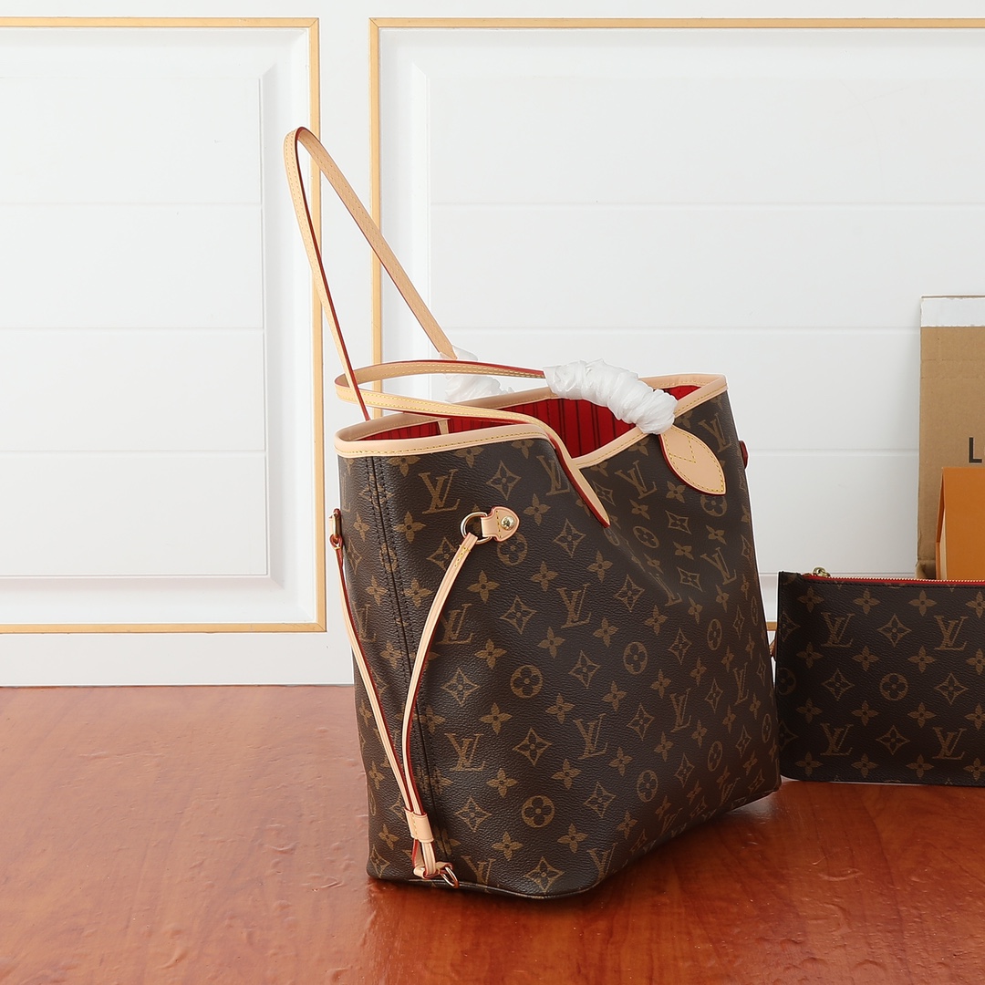 Louis Vuitton Neverfull Medium Tote Bag, Monogram Canvas with Pouch 4 i1729133442 480 2