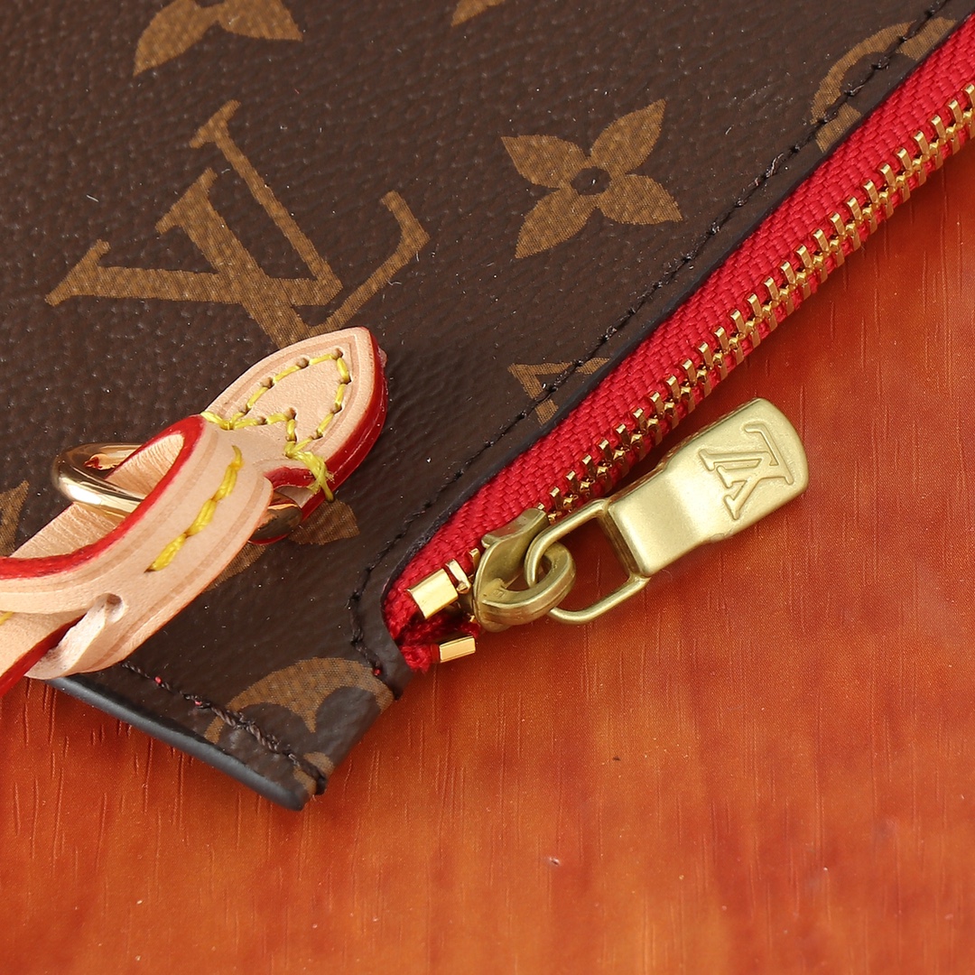 Louis Vuitton Neverfull Medium Tote Bag, Monogram Canvas with Pouch 7 i1729133442 7229 5