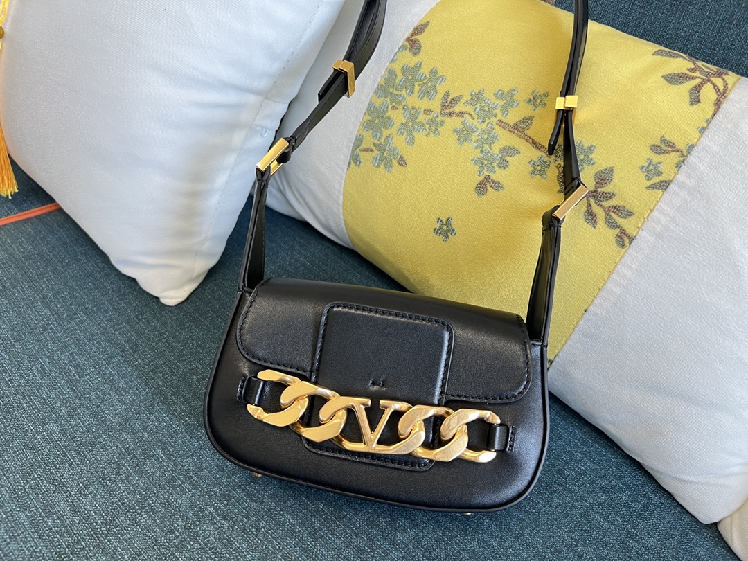 Moynat Classic Handcrafted Luxury Leather Shoulder Bag Ref 2