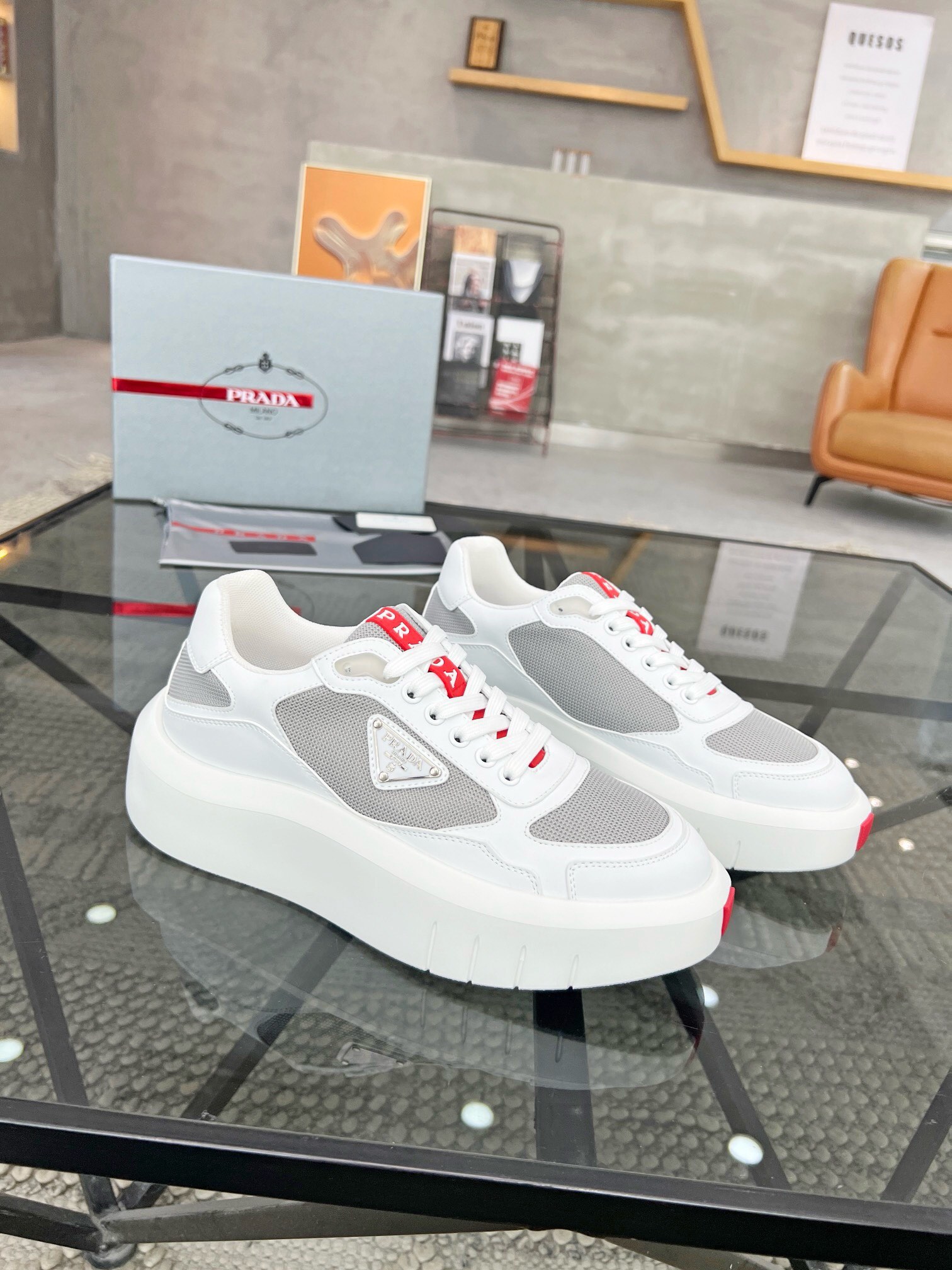 NO:219485,Brand P R A D A Color Original Color Number 38-44 Customized 45 Price Material Prada New Style Casual Shoes Super High Quality Original Single Version Luxury Material Selection Upper is made of cowhide with mesh fabric   cowhide foot pads purely handmade for comfortable wearing experience Original special sole, Prada, prada, cowhide19860909品牌P R A D A 颜色原版配色 码数38-44定做45 价格 材质普拉达新款 休闲鞋超高品质 原单·版本奢华选材鞋面采用牛皮搭配网布面料 牛皮垫脚纯手工打造只为舒适的穿着体验原版特供大底,普拉达,prada,cowhide,Men's shoes