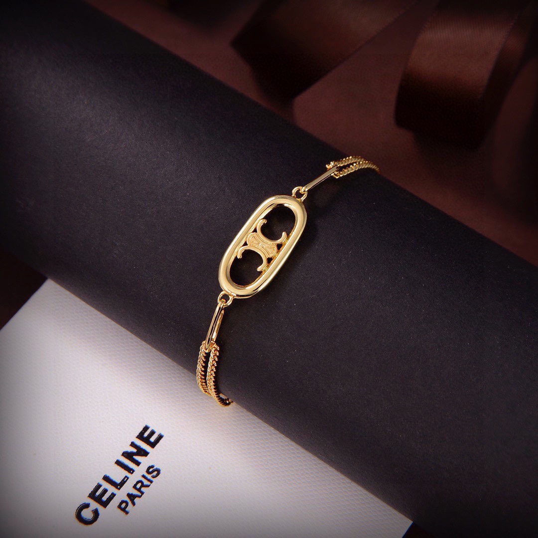 “Unique Gold Bracelet by Celine: Subverting Traditional Designs for a Charming Personality” - 图片 1