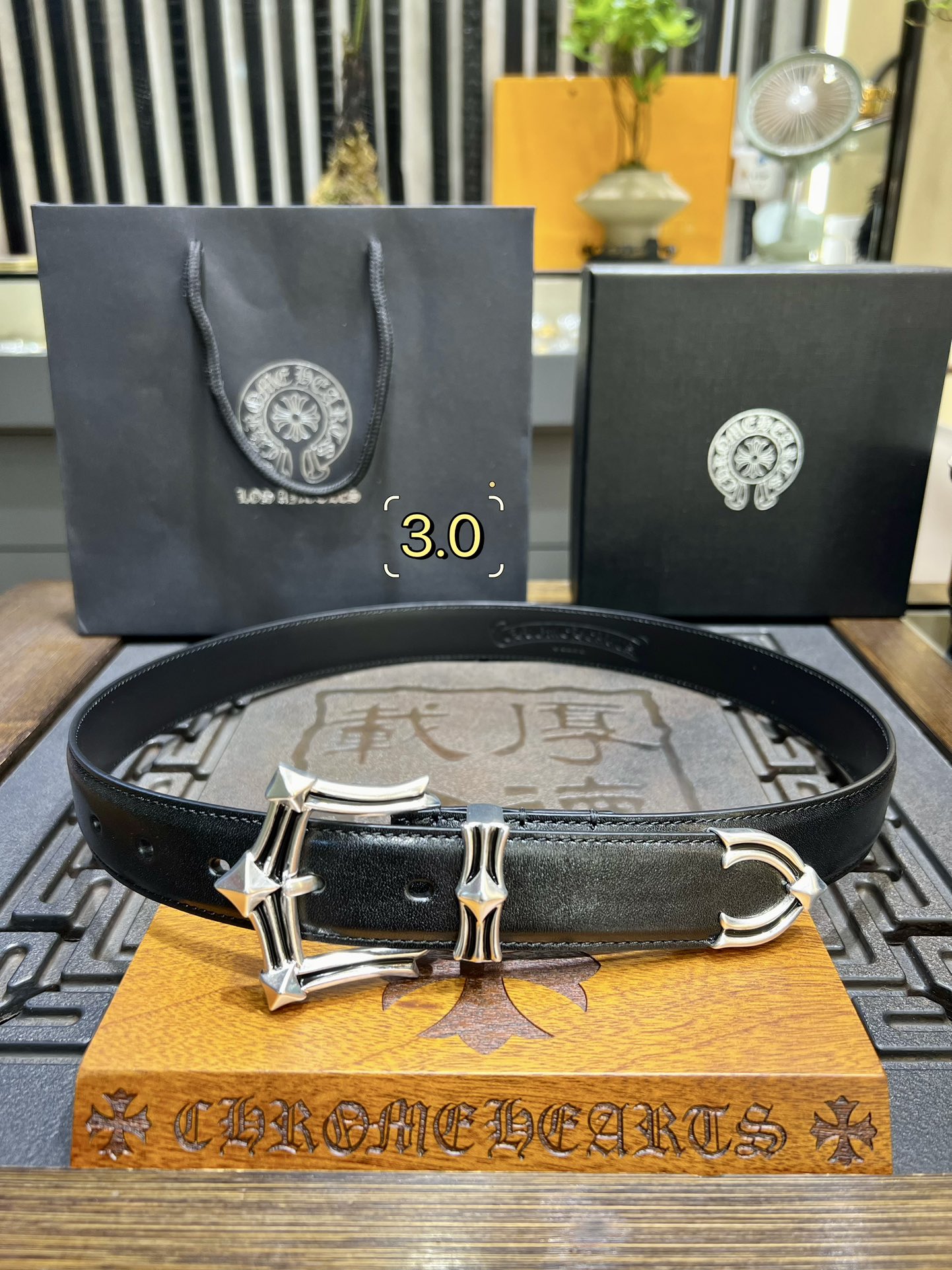 “Chrome Hearts Crocson Belt: Gothic Rock Punk Street Style in Oxen Skin” - 图片 1