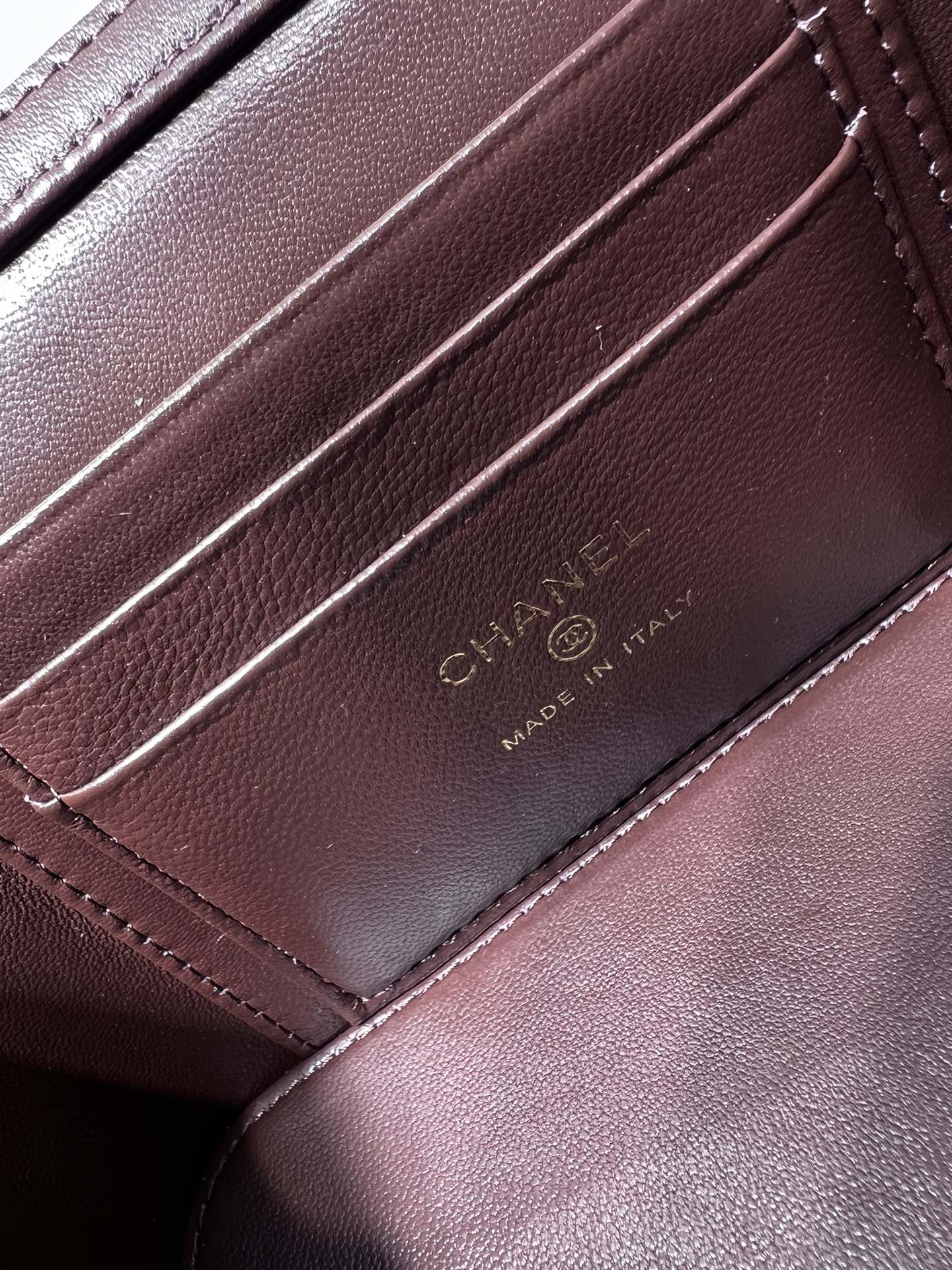CHANEL: New Arrival: Adjustable Chain, Large Classic Chain Vanity Case - Bag 7