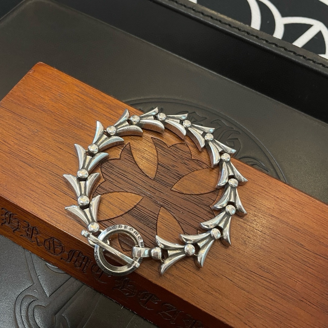Louis Vuitton Haute Couture Haute Couture Fine Jewelry Necklace Bracelet 4