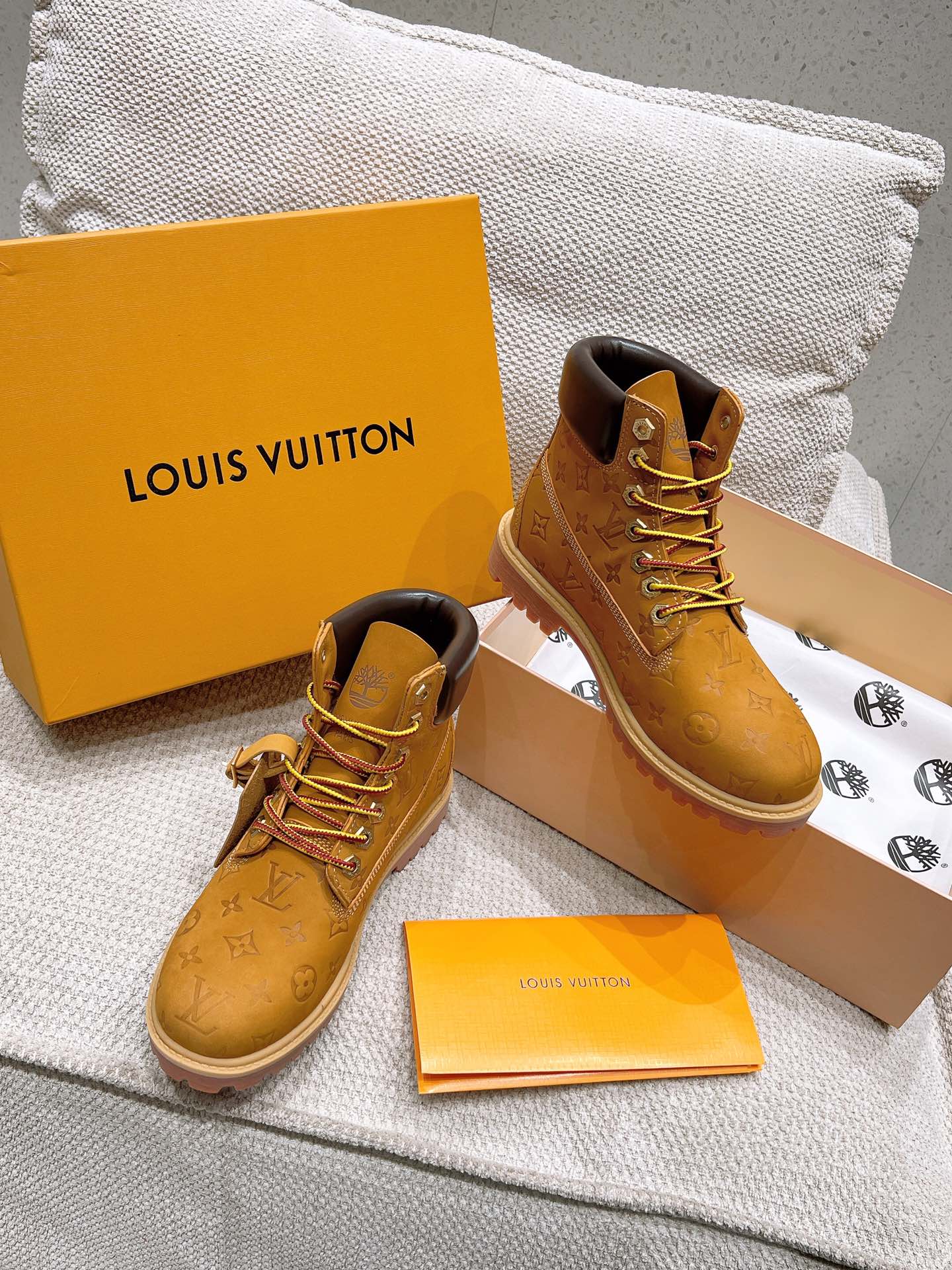 Louis Vuitton Luxury Handbag Collection 6