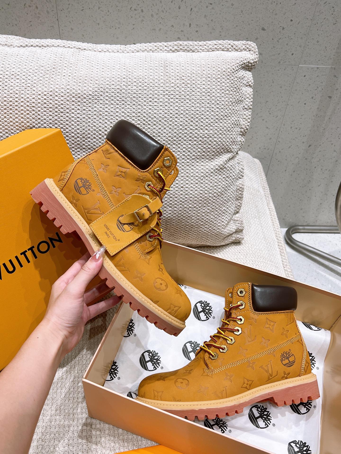 Louis Vuitton Luxury Handbag Collection 5