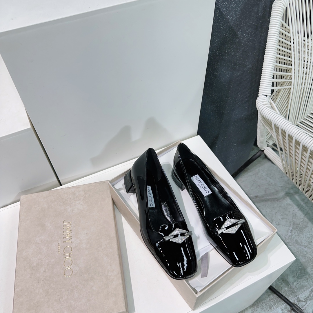 Top Quality Jimmy Choo 25AW Shoes with Gold Buttons and Diamond Chain Detail - 图片 4