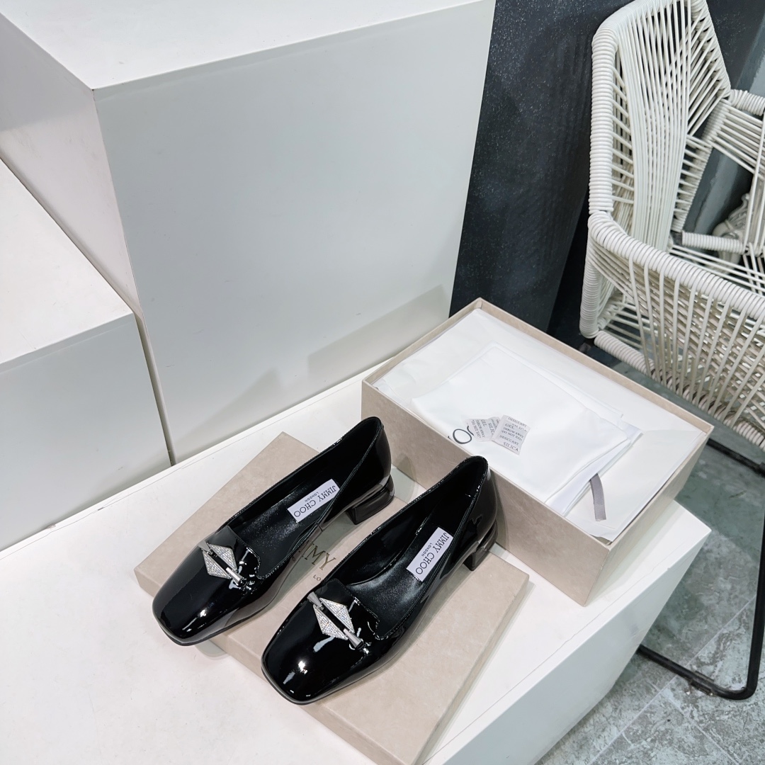 Top Quality Jimmy Choo 25AW Shoes with Gold Buttons and Diamond Chain Detail - 图片 6