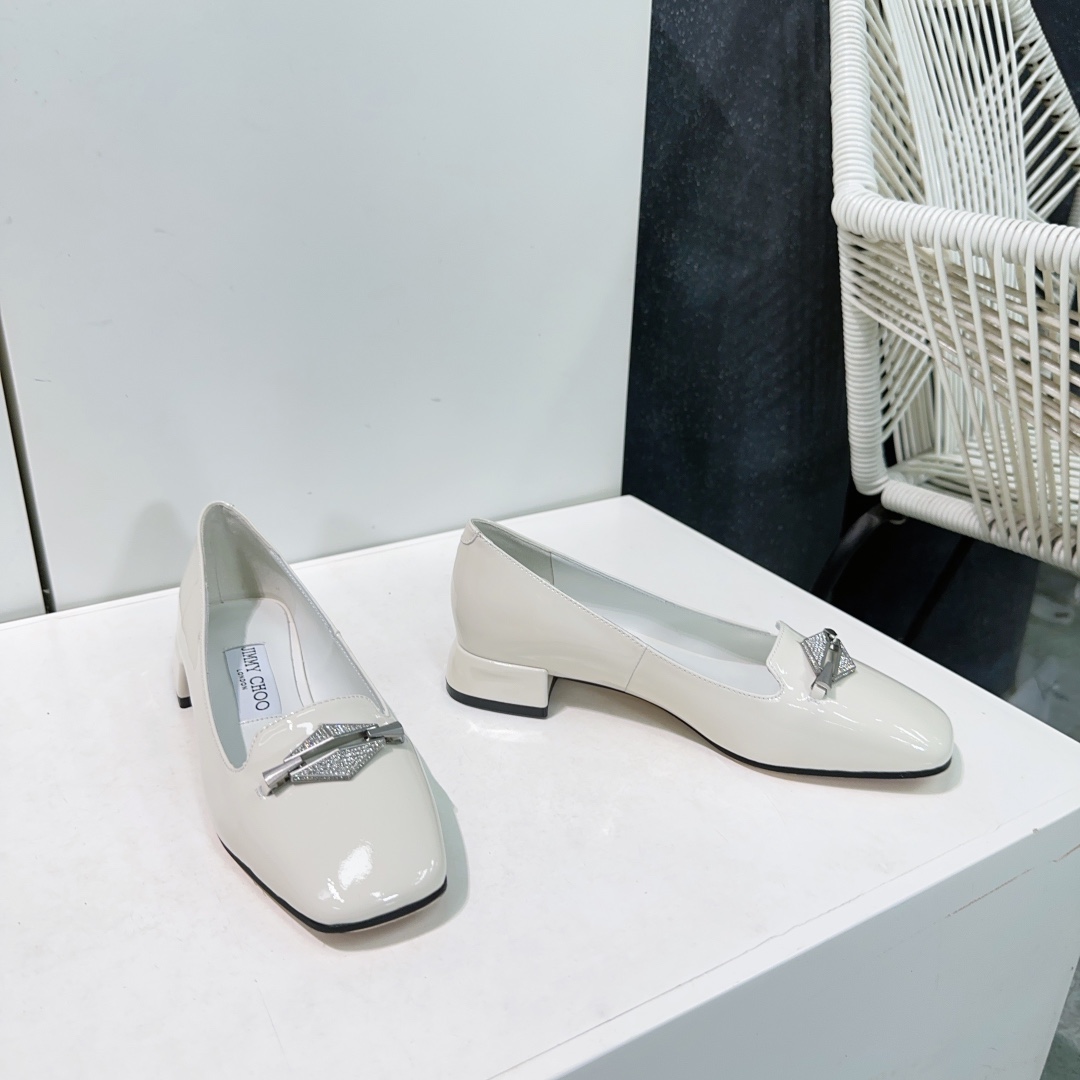Top Quality Jimmy Choo 25AW Shoes: Elegant Design with Diamond Chain Element - 图片 3