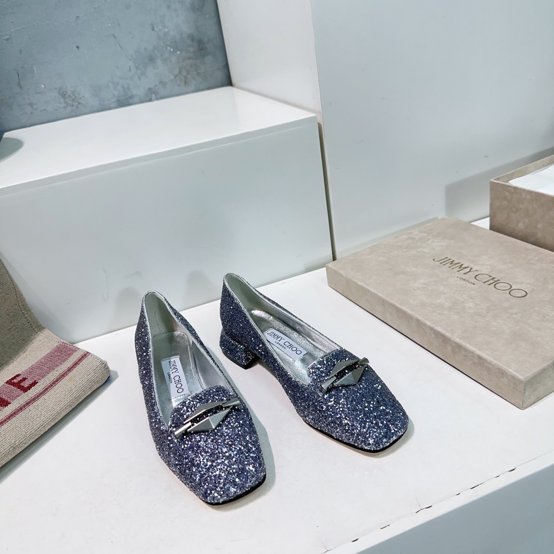 Jimmy Choo 25AW High-Quality Shoes with Gold Buttons and Diamonds, Elegant and Expensive.