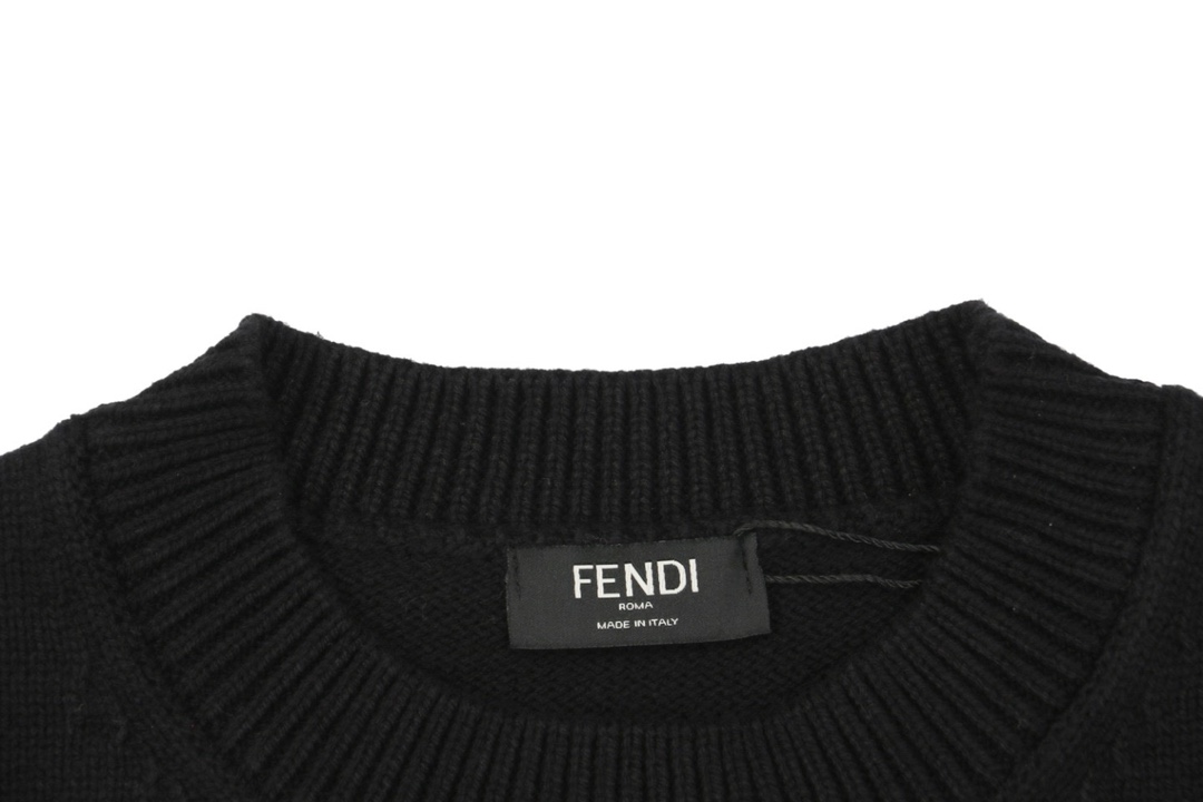 芬迪/Fendi 秋冬新品 斜纹字母针织圆领毛衣