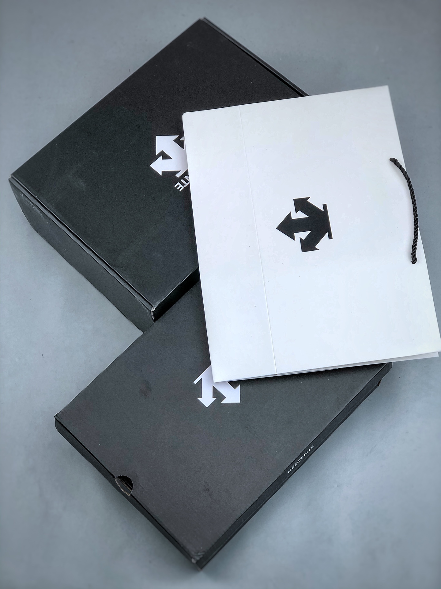 380 迪桑特Descente Running Boa“黑武士”