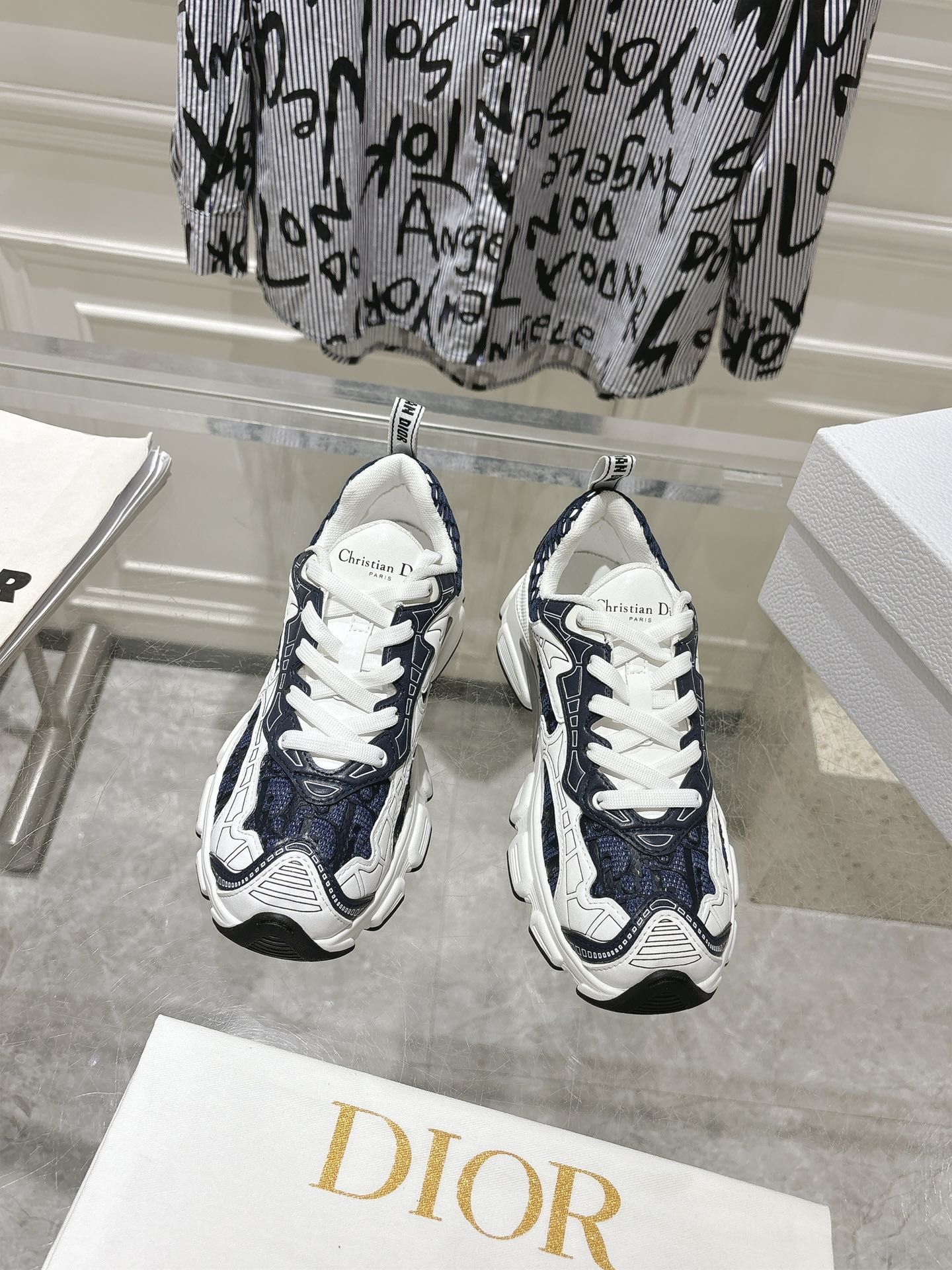 NO:237110,# Dior Chrono's new casual sports shoes, running shoes, dad shoes, really cool, full of futuristic feeling! It's really cool!  Re-interpreting the concept of cool and fashionable in Dior, Lucky Star will bless you with good luck, the brand new EVA sole is super light and soft Size35-39 (40 custom made without return or exchange), dad shoes, dior, dior, sneakers19860909# 迪奥 Dior Chrono新款休闲运动鞋跑鞋老爹鞋 真的酷毙了,未来感十足!真的好飒！再次演绎了迪奥酷时尚的理念,幸运星为你加持好运,全新的EVA鞋底超轻超软 Size35-39（40定做不退换）,老爹鞋,dior,dior,sneakers,Women's Shoes