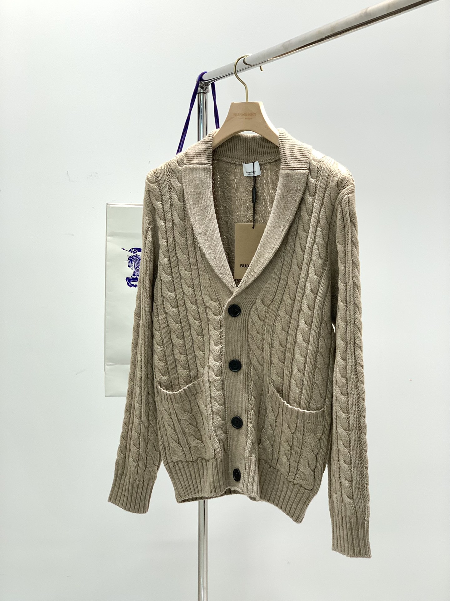 Burberry Clothing Cardigans Sweatshirts Knitting Wool Fall/Winter Collection Fashion Casual