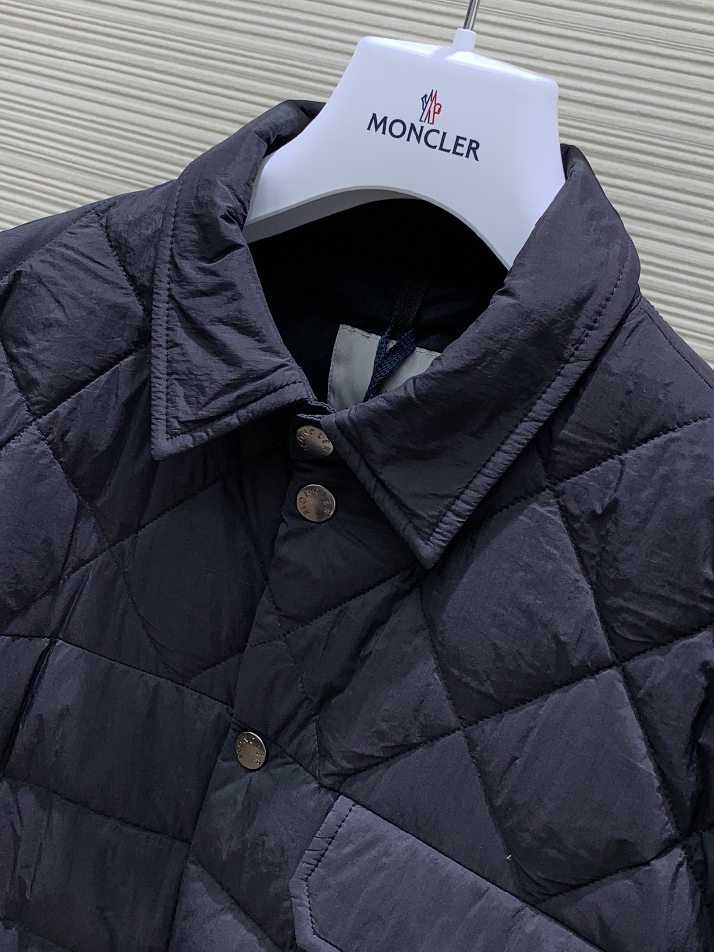 Moncler蒙口2024冬季最新品专柜同步有售原单狠货时尚休闲轻薄羽绒服外套上身舒适！吸睛而有亮点采用