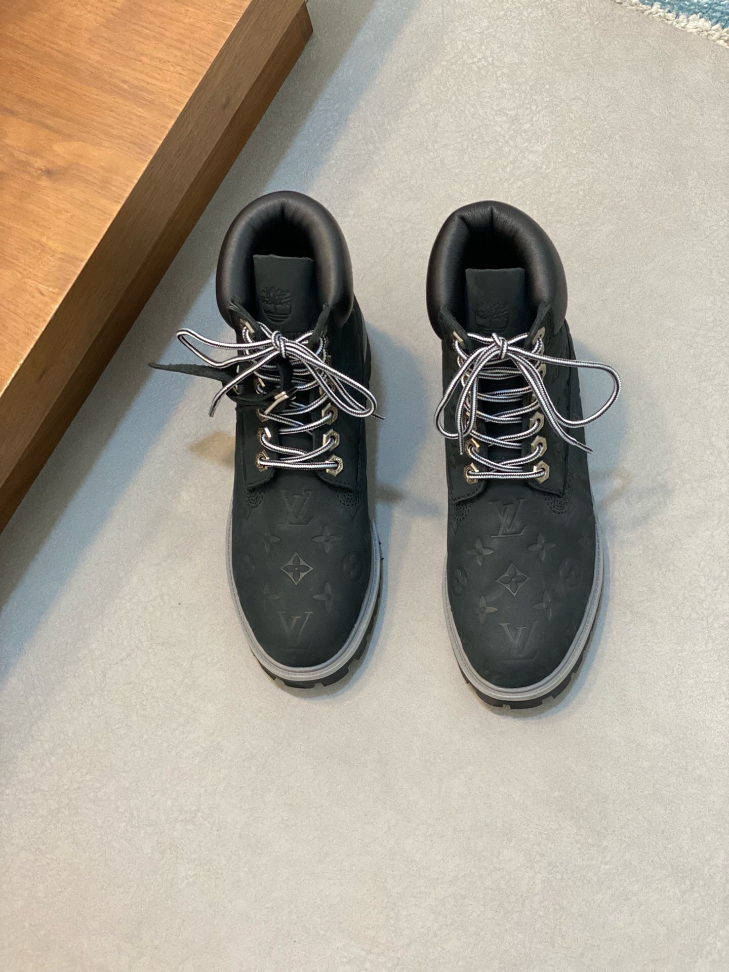 NO:219071,Brand LOUIS VUITTON original color matching number 38-44 customized 45.46 price Material Louis Vuitton co-branded Timberland high quality · real shot new outdoor men's boots Top original single cow goods regular shoe factory upper imported cowhide made cowhide inner high-end quality complex craftsmanship perfect replica of the whole shoe high-end atmospheric original special Oxford outsole anti-slip and wear-resistant, Louis Vuitton, louis vuitton, louis vuitton, boots, cowhide19860909品牌LOUIS VUITTON 颜色原版配色 码数38-44定做45.46 价格 材质路易威登联名天伯伦高质·实拍新款 户外男靴 顶级原单牛货正规鞋厂出品鞋面进口牛皮制作牛皮内里 高端品质复杂工艺完美复刻 整个鞋子高端大气 原版特供牛津大底 防滑耐磨,路易威登,louis vuitton,louis vuitton,boots,cowhide,Men's shoes