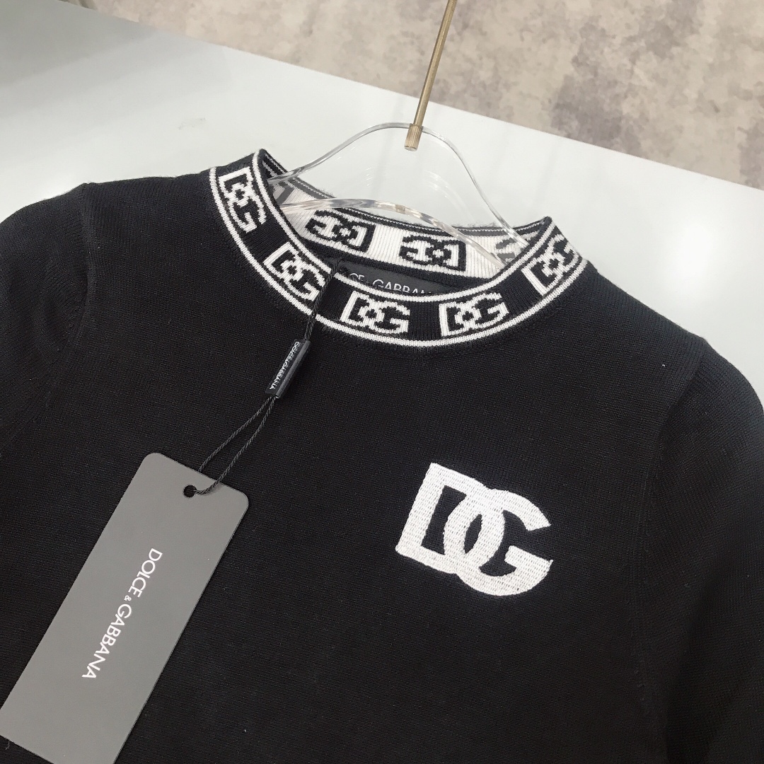 “Dole & Gabbana Hair Sweaters: Stylish Design with High-Quality Fabrics for Autumn and Winter” - 图片 4