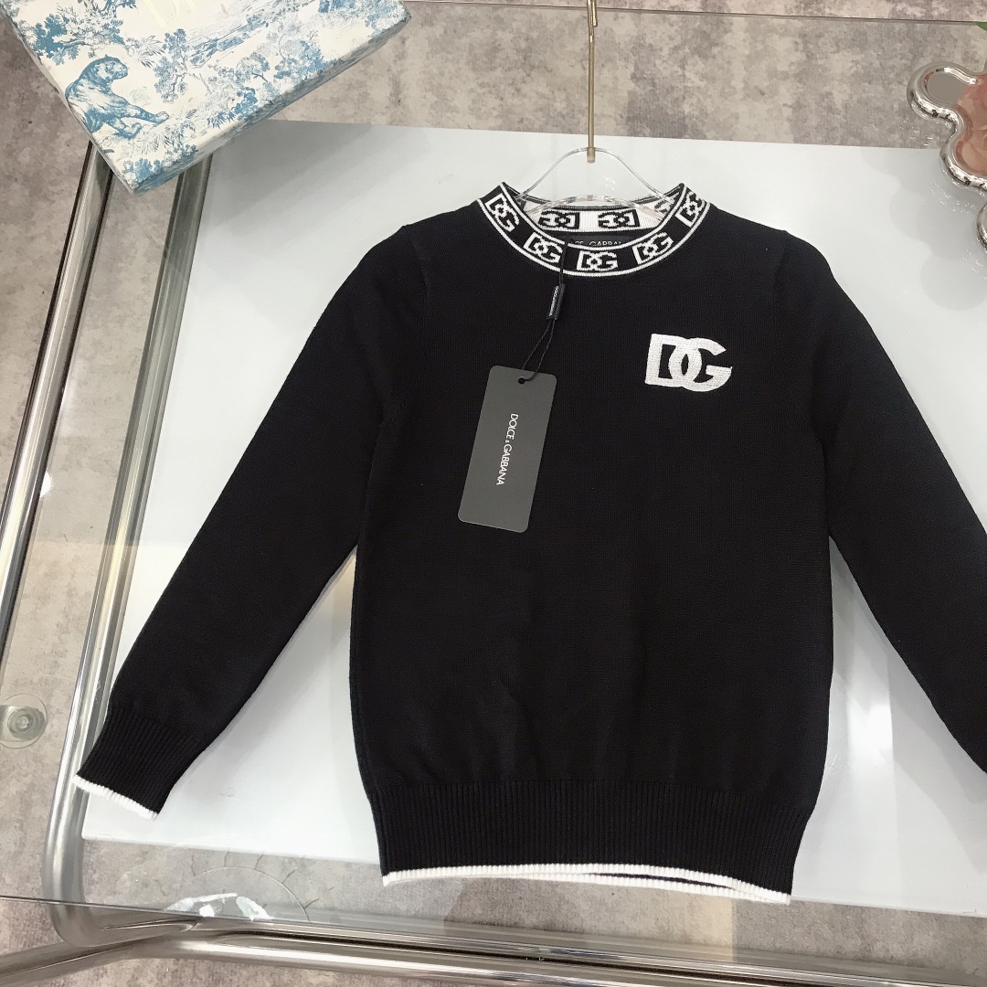 “Dole & Gabbana Hair Sweaters: Stylish Design with High-Quality Fabrics for Autumn and Winter” - 图片 3