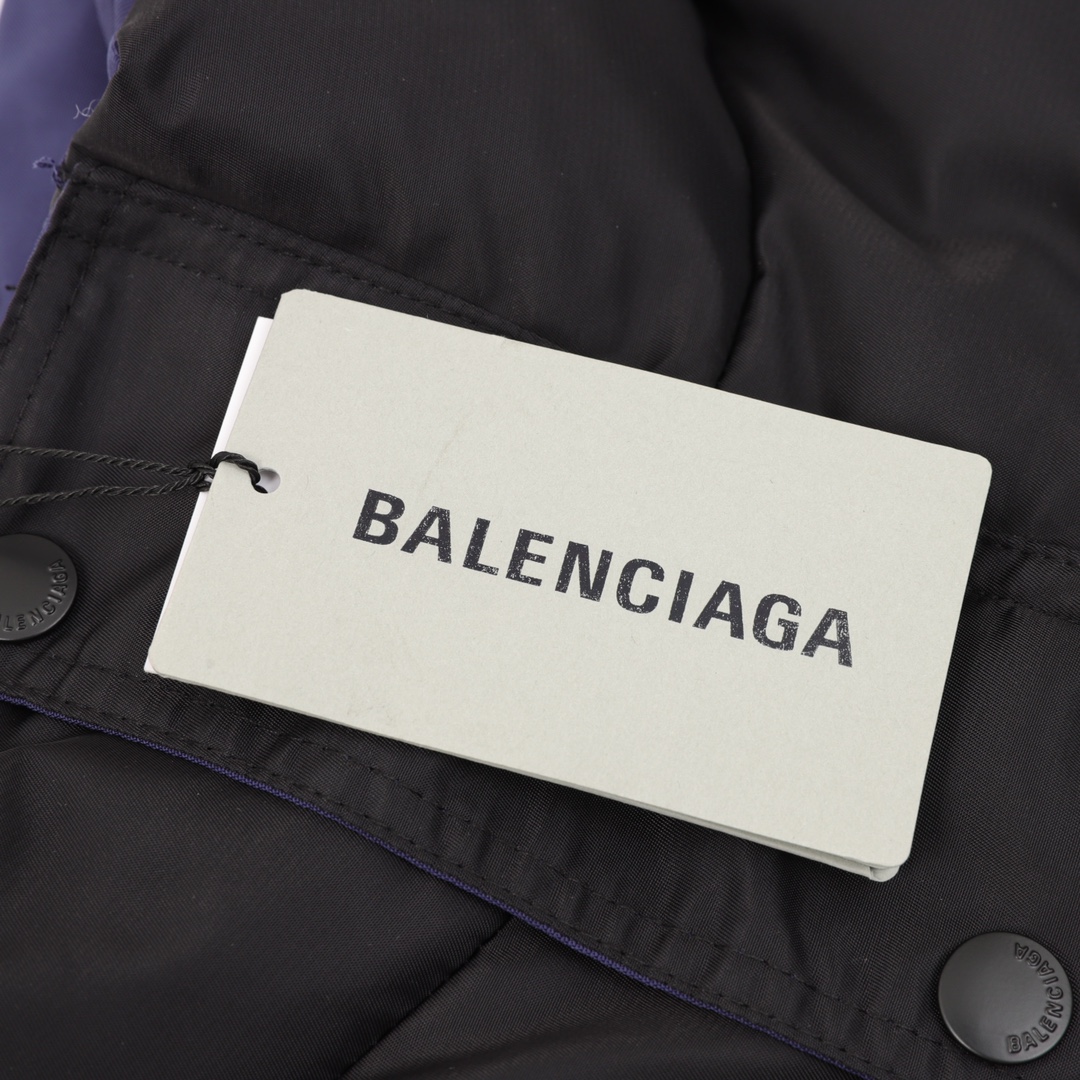 Balenciaga/巴黎世家 双面穿环形刺绣羽绒面包服