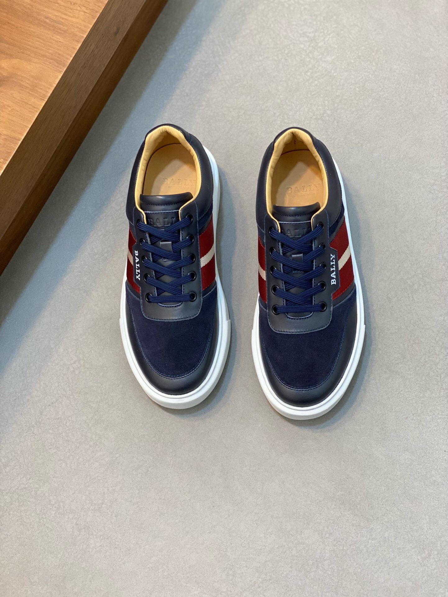 NO:217802,Brand B A L L Y color original color matching number 38-44 customized 45 price Material new men's classic casual shoes simple atmospheric super high style selection with top layer cowhide with luxurious cowhide smooth lines light and comfortable original wear-resistant rubber outsole, bali casual shoes, bally, cowhide19860909品牌B A L L Y 颜色原版配色 码数38-44定做45 价格 材质巴利新款男士 经典休闲鞋简约大气超高逼格选用头层牛皮搭配搭配奢华牛皮内里流畅线条轻便舒适原版耐磨橡胶大底,巴利 休闲鞋,bally,cowhide,Men's shoes