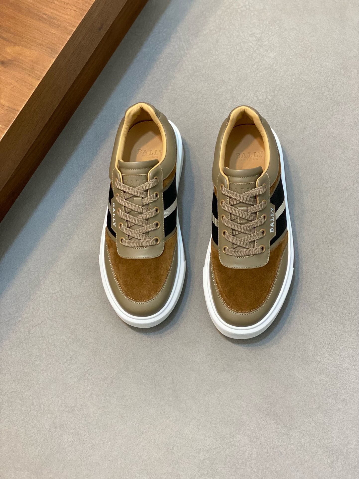 NO:219575,Brand B A L L Y color original color matching number 38-44 customized 45 price Material new men's classic casual shoes simple atmospheric super high style selection with top layer cowhide with luxurious cowhide smooth lines light and comfortable original wear-resistant rubber outsole, bali casual shoes, bally, cowhide19860909品牌B A L L Y 颜色原版配色 码数38-44定做45 价格 材质巴利新款男士 经典休闲鞋简约大气超高逼格选用头层牛皮搭配搭配奢华牛皮内里流畅线条轻便舒适原版耐磨橡胶大底,巴利 休闲鞋,bally,cowhide,Men's shoes