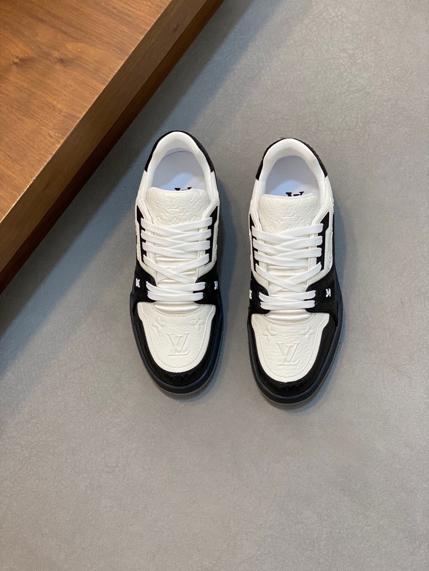 NO:217794,Brand LOUIS VUITTON original color matching code number 39-44 customized 38.45 price Material new Louis Vuitton high top casual shoes!  High-quality Labon craft upper is made of cowhide with original material LV Comfortable breathable mesh cloth Neli mesh cloth footbed style Simple and atmospheric LV original outsole, Louis Vuitton, louis vuitton, louis vuitton, louis vuitton, louis vuitton, cowhide19860909品牌LOUIS VUITTON 颜色原版配色 码数39-44定做38.45 价格 材质路易威登新款 高帮 休闲鞋！高品质拉邦工艺鞋面采用牛皮搭配原版材质LV 舒适透气网布内里网布垫脚版型时尚 简单大气LV原版大底,路易威登,louis vuitton,louis vuitton,louis vuitton,cowhide,Men's shoes