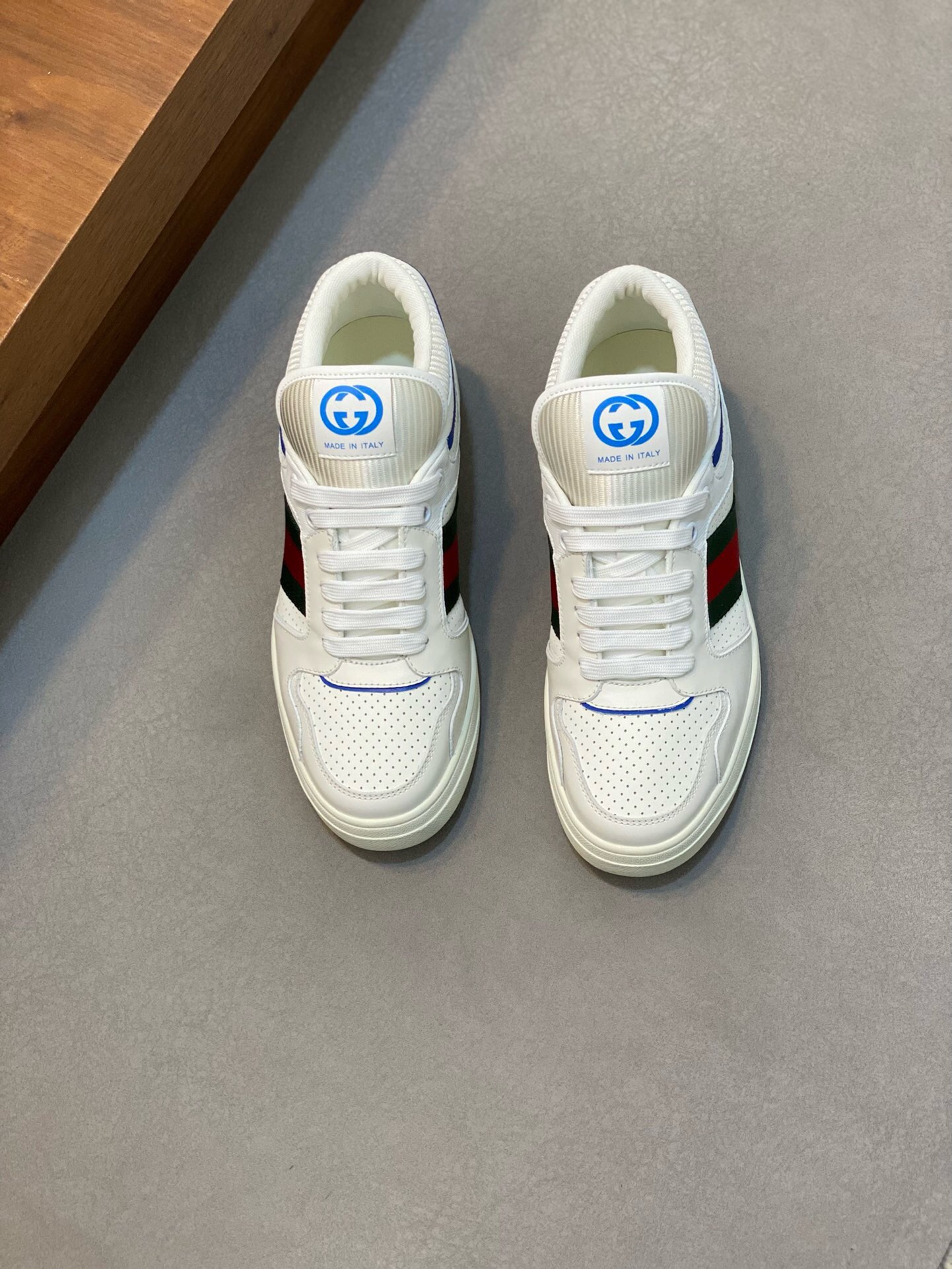 NO:217819,Brand G U C C I Color Original Color Number 38-44 Customized 45 Price Material Guqi Top-notch · Original Individual Product!  Premium and trendy men's sports and casual shoes!  A unique personality!  The upper is made of imported cowhide with Guqi printed logo spliced ​​cowhide inner lining. The original molded sole is high-quality and worthy of possession. Guqi casual shoes, cowhide19860909品牌G U C C I 颜色原版配色 码数38-44定做45 价格 材质古奇顶级·原单货！精品好货潮男运动休闲鞋！与众不同的个性！鞋面采用进口牛皮搭配古奇印花logo拼接牛皮内里 原版开模大底、高品质值得拥有,古奇 休闲鞋,cowhide,Men's shoes