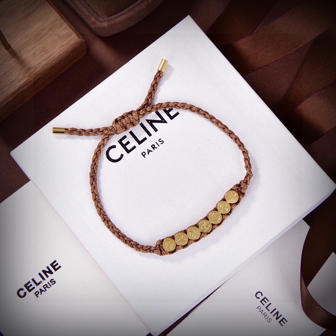 “Unique Gold-Faced Bracelet Design by Celine LAGE: Subverting Traditional Impressions and Attractive Personality” - 图片 9