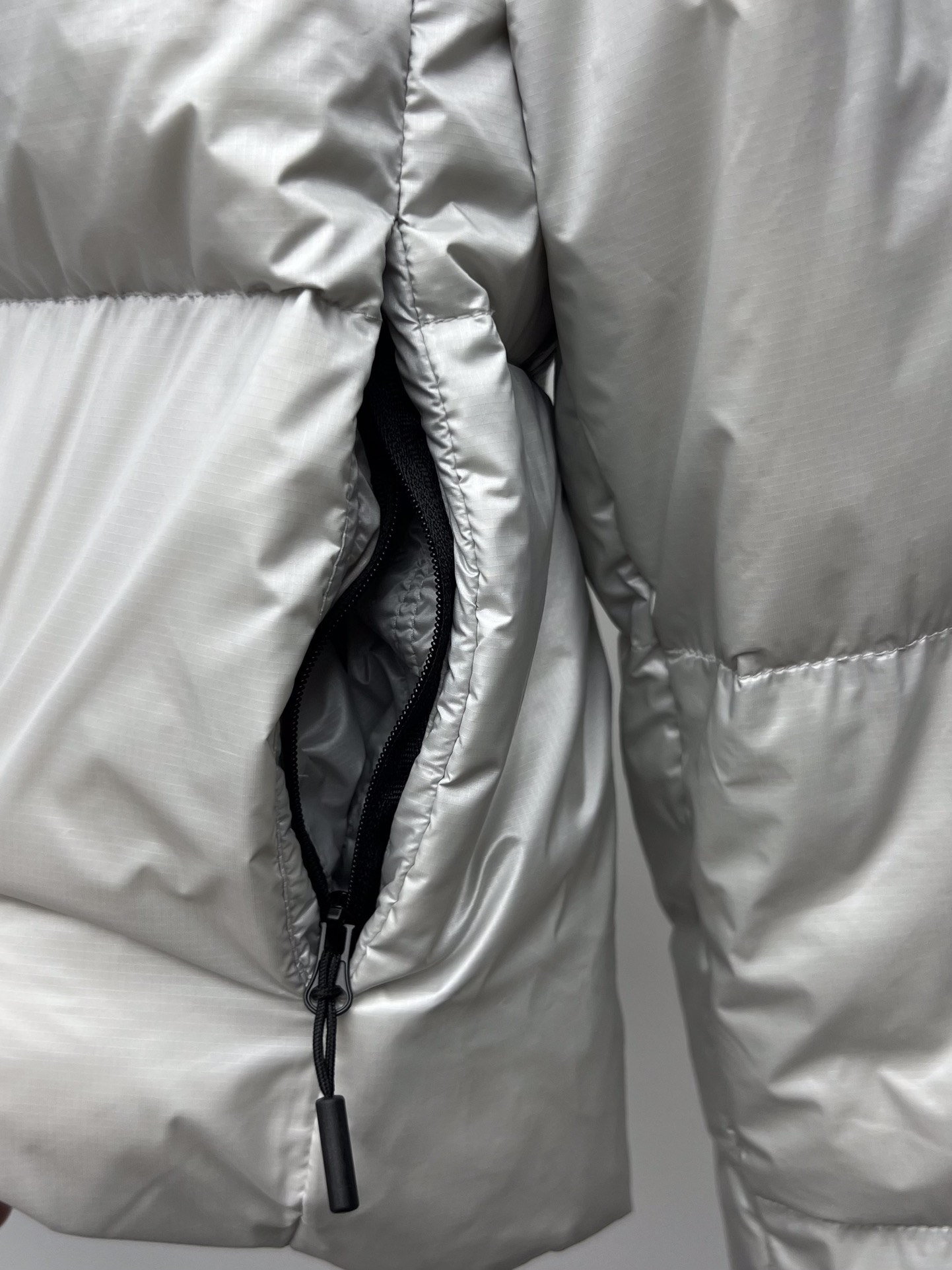 High-Quality Women’s Suit with Canada Goose Feathers for Warmth and Comfort - 图片 7