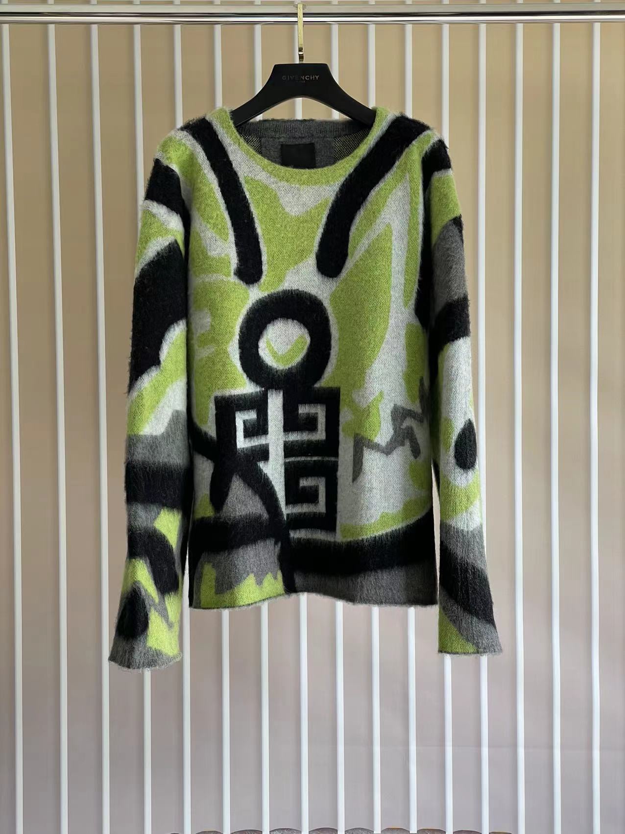 Suéter de mohair G V C, todas las tallas